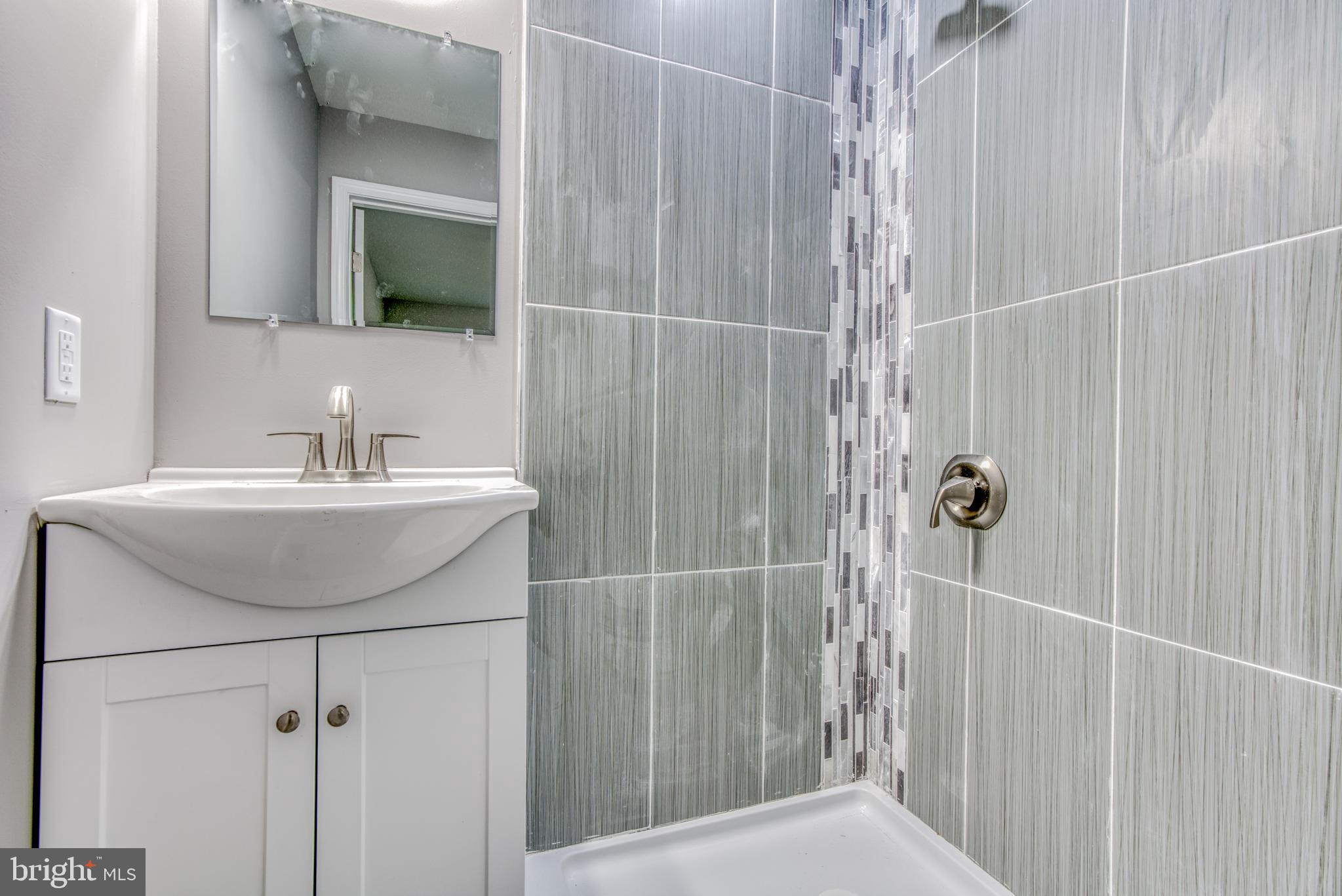 LAURAVILLE HISTORIC DISTRICT - Residential