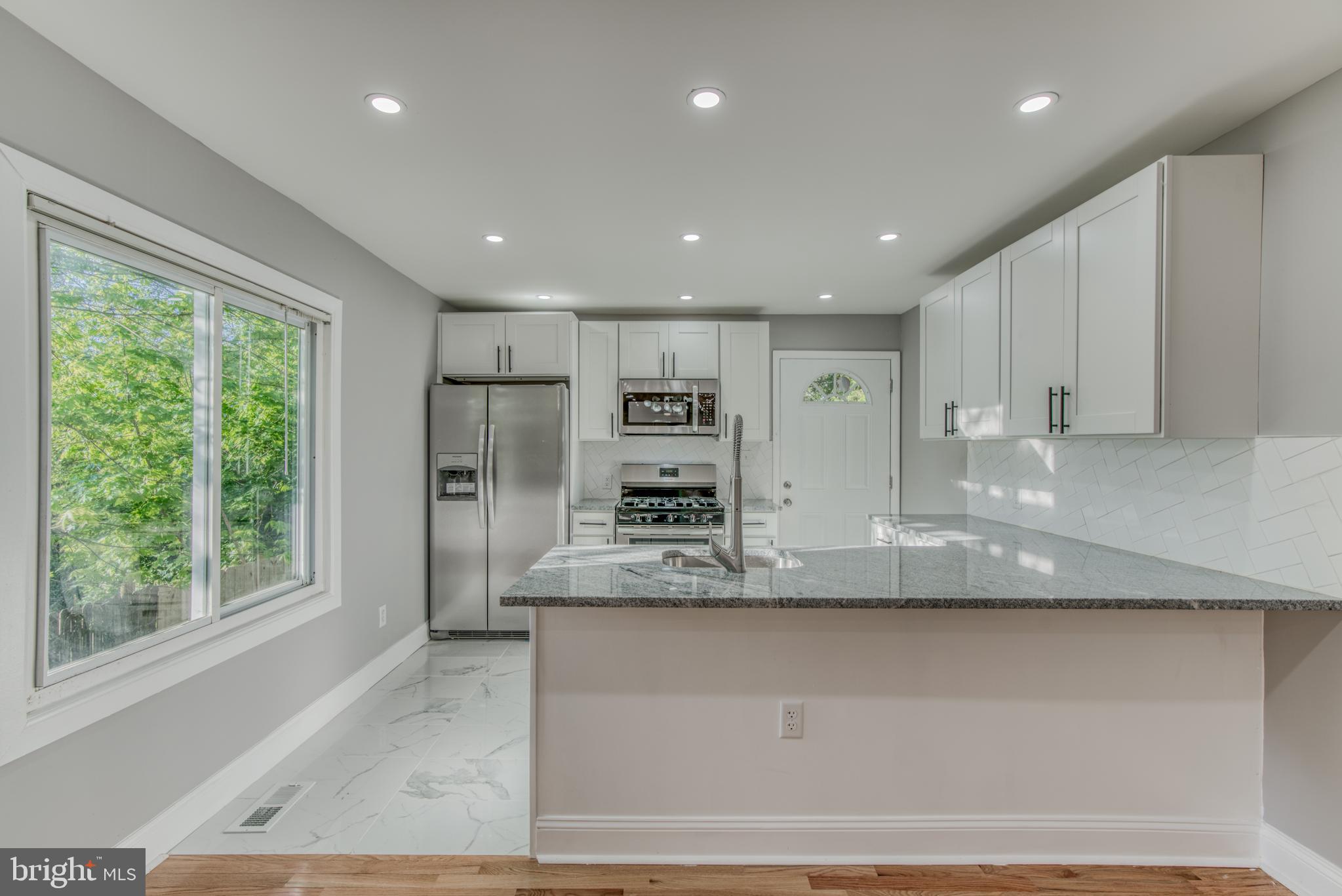 LAURAVILLE HISTORIC DISTRICT - Residential