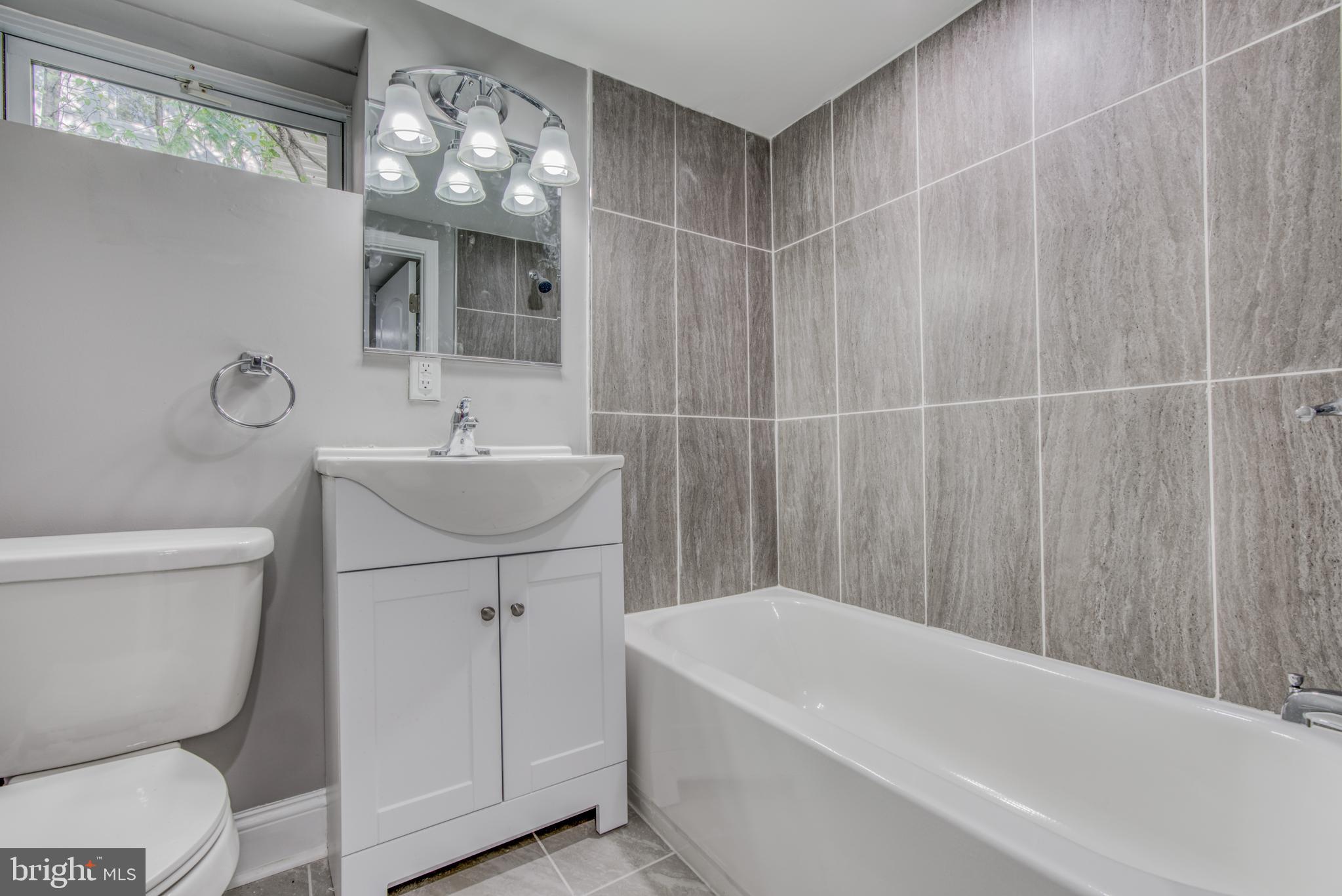 LAURAVILLE HISTORIC DISTRICT - Residential