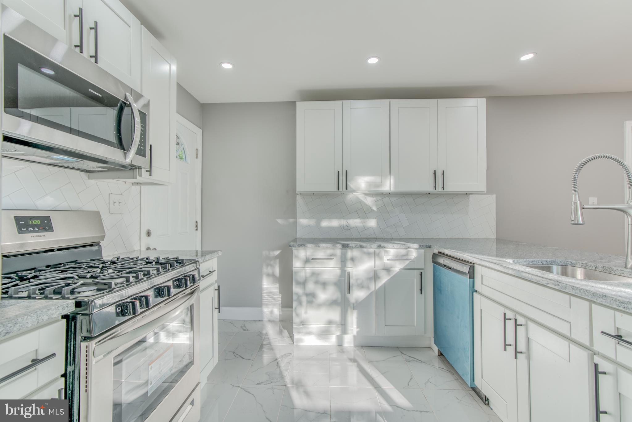 LAURAVILLE HISTORIC DISTRICT - Residential