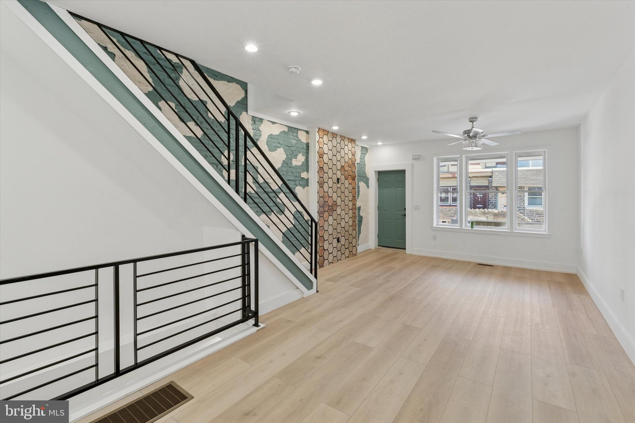 HARROWGATE - Residential