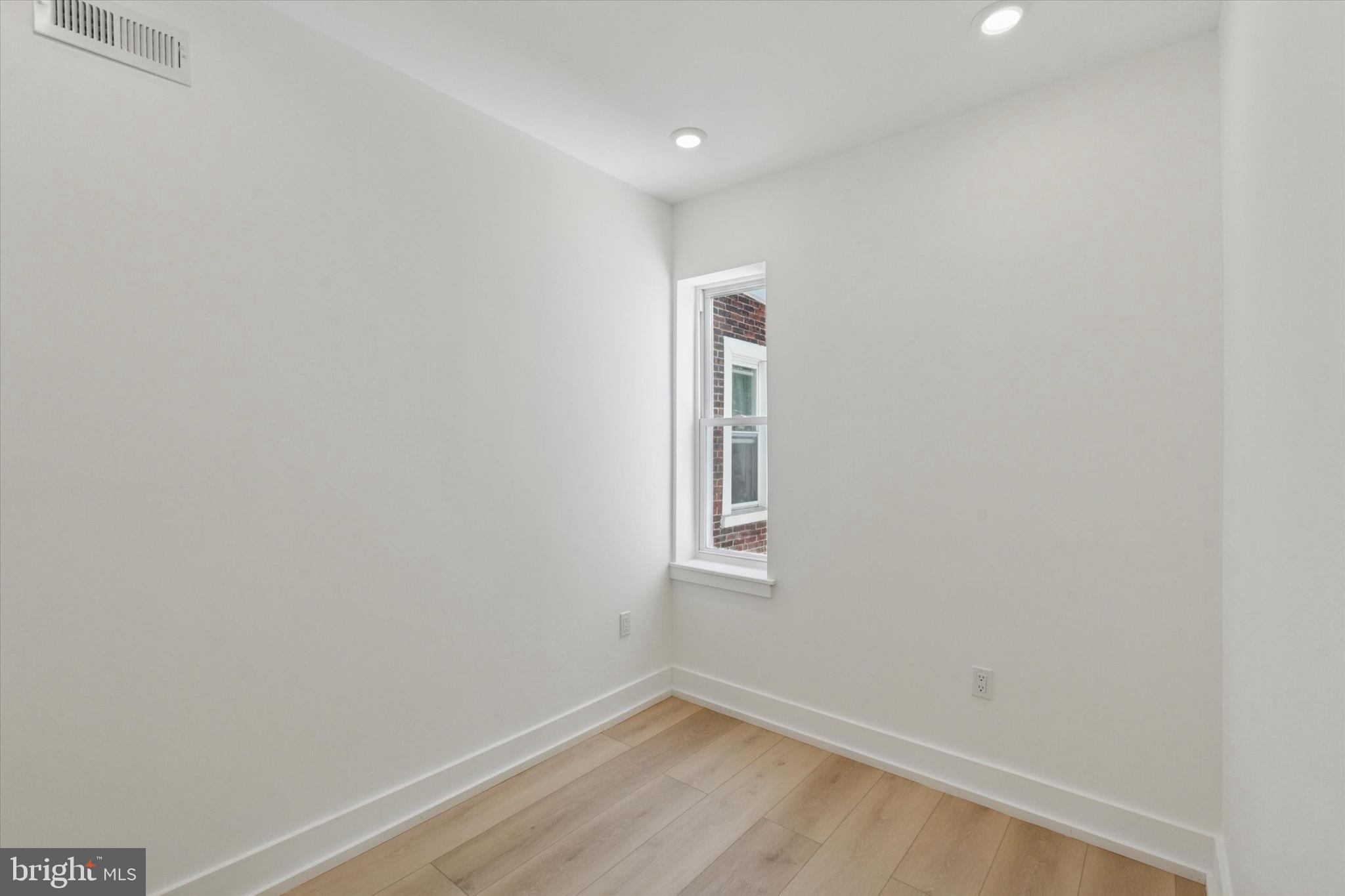 HARROWGATE - Residential