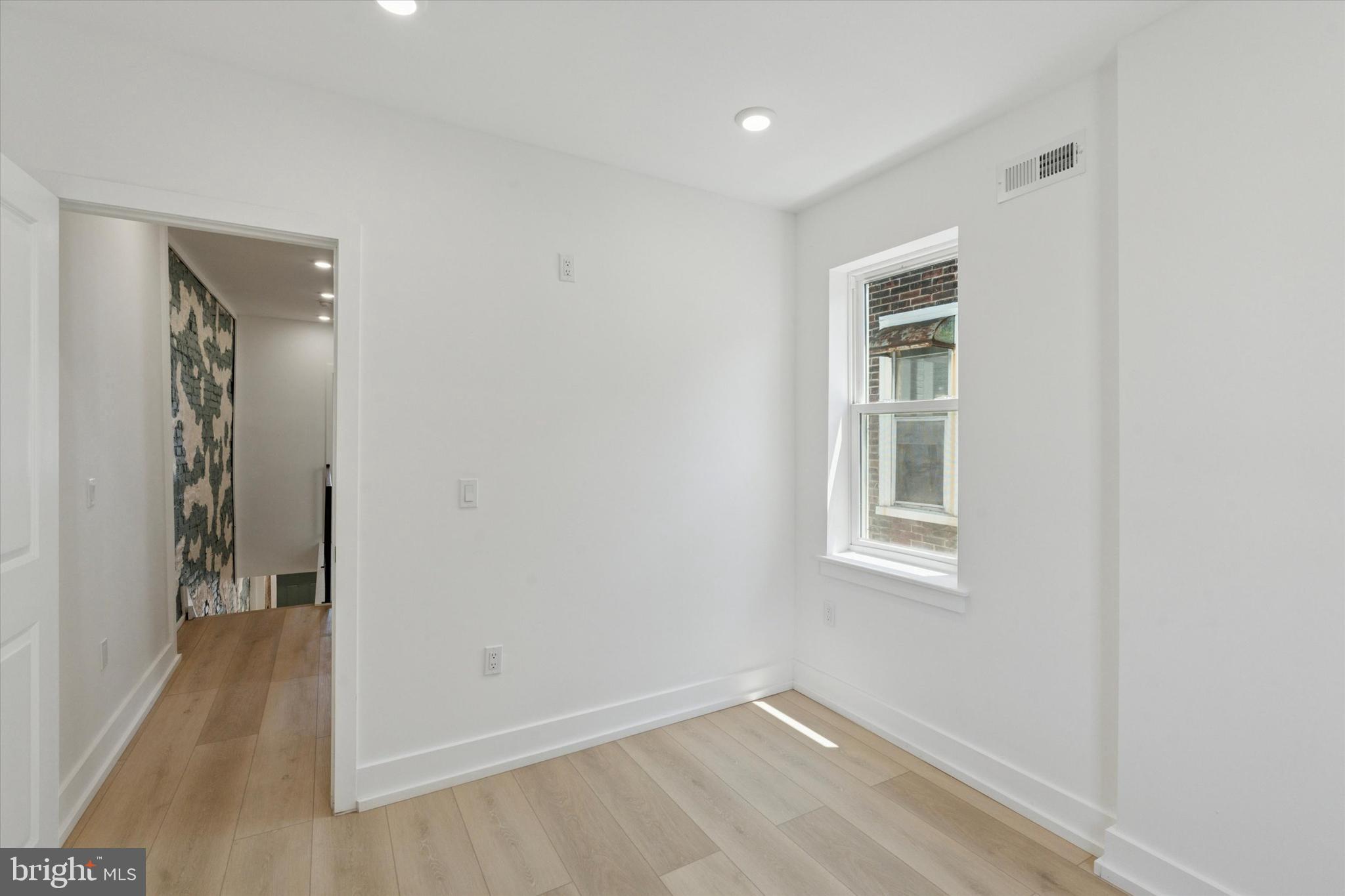 HARROWGATE - Residential