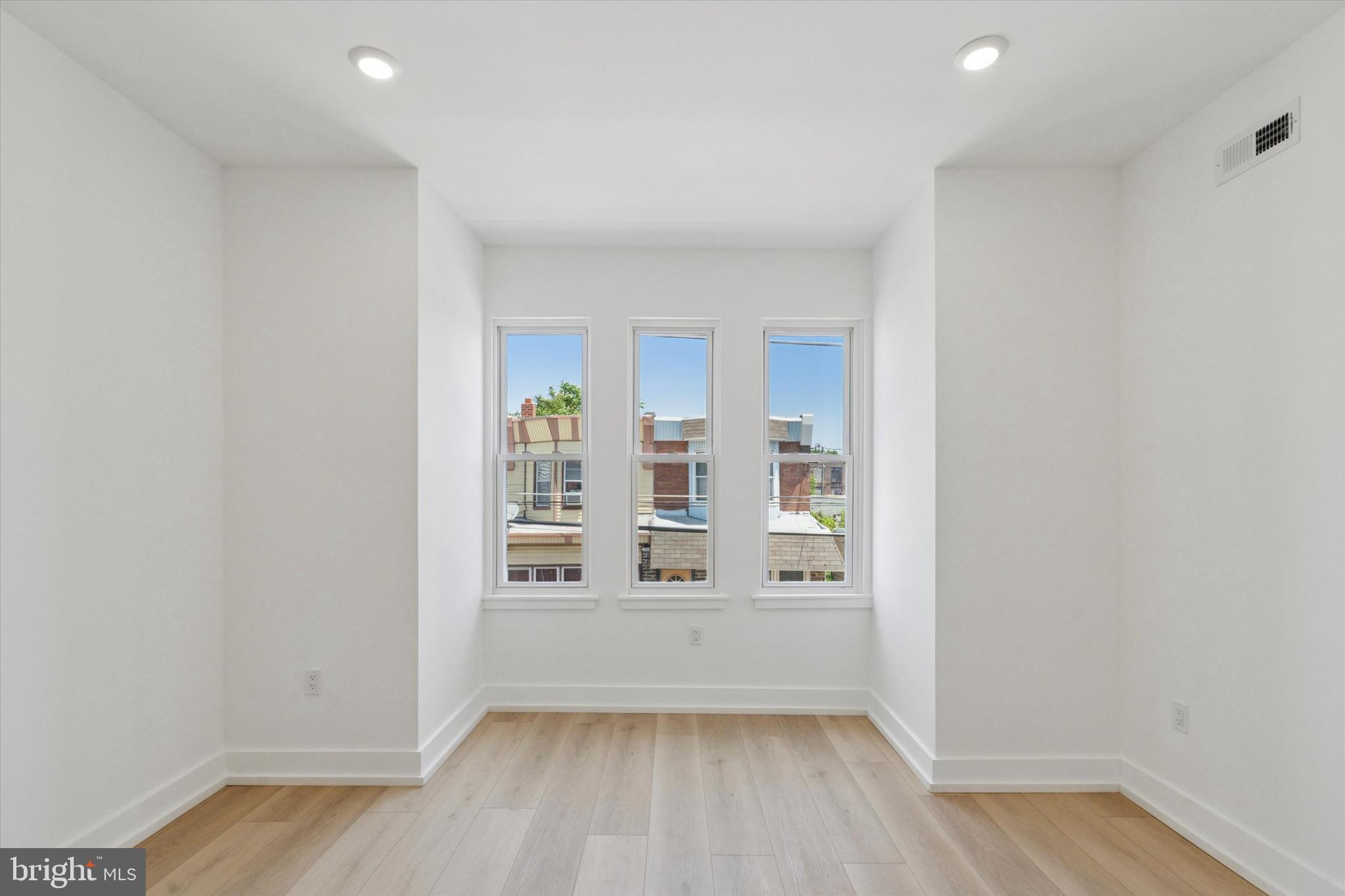 HARROWGATE - Residential