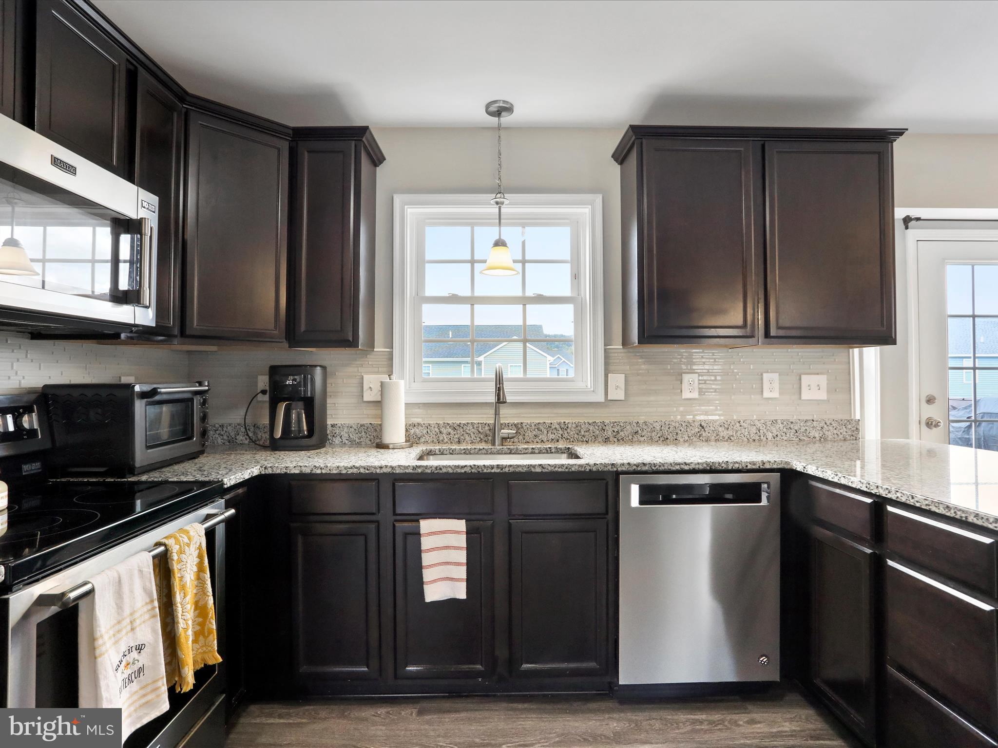 RED HILL - Residential