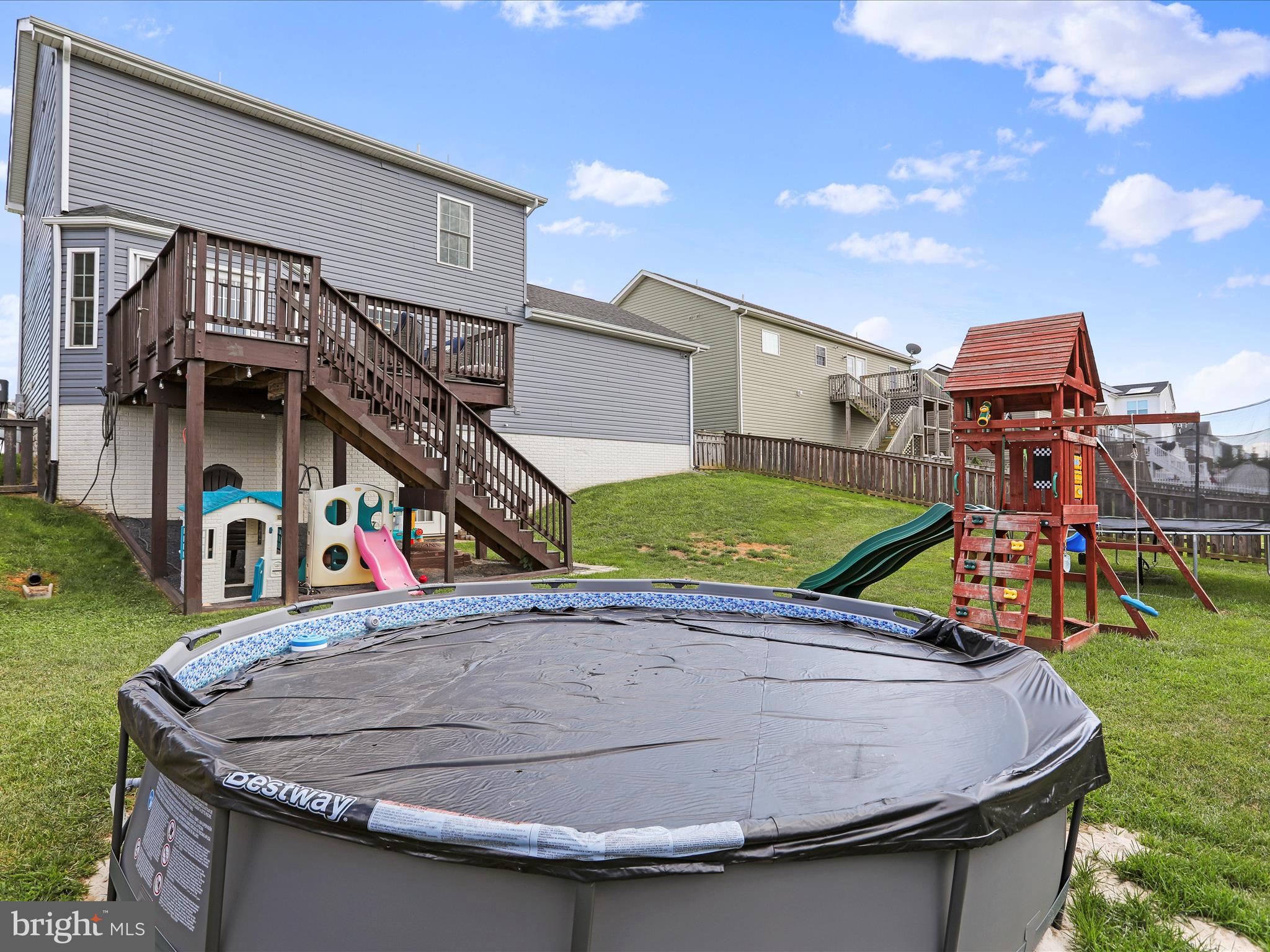 RED HILL - Residential