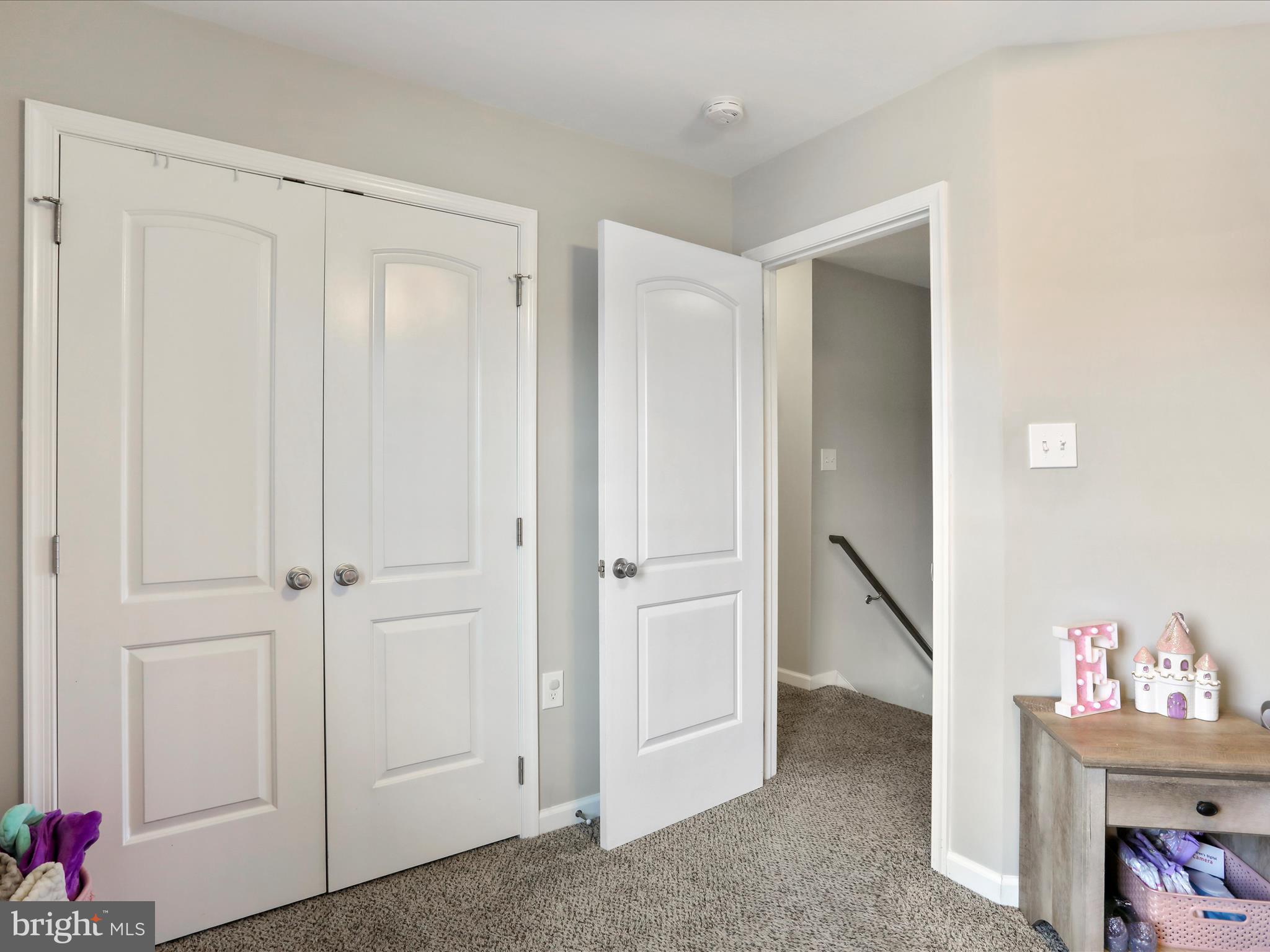 RED HILL - Residential