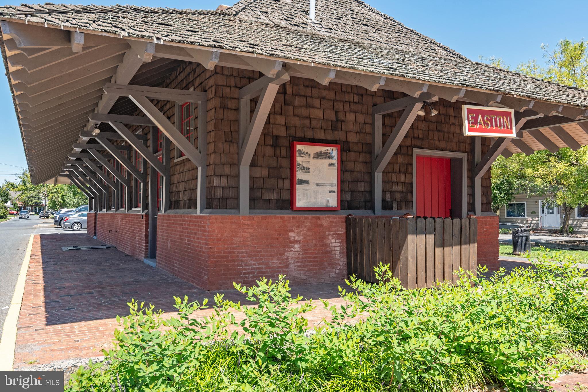 EASTON - Residential