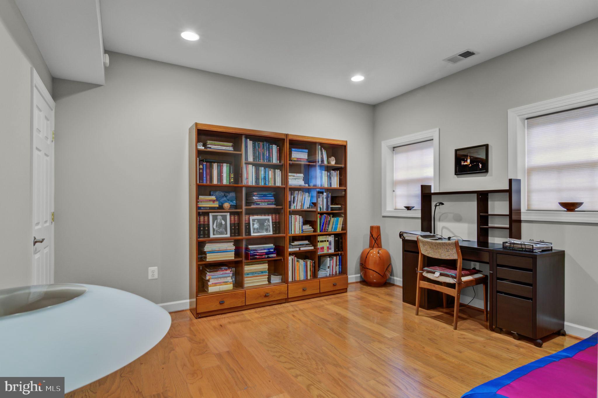 BATTERY PARK - Residential