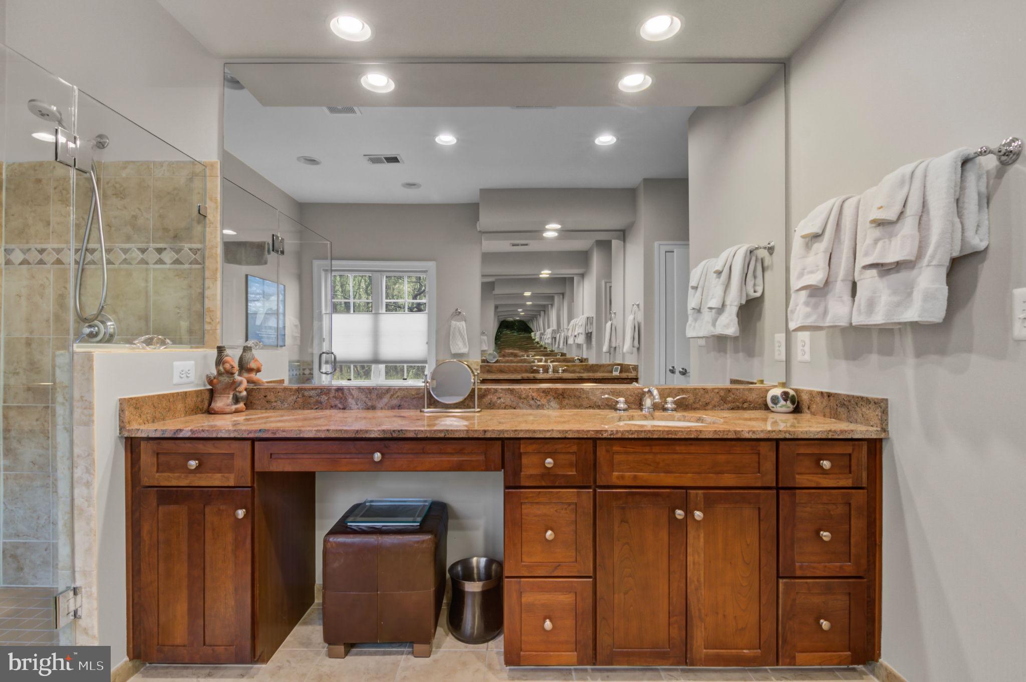 BATTERY PARK - Residential