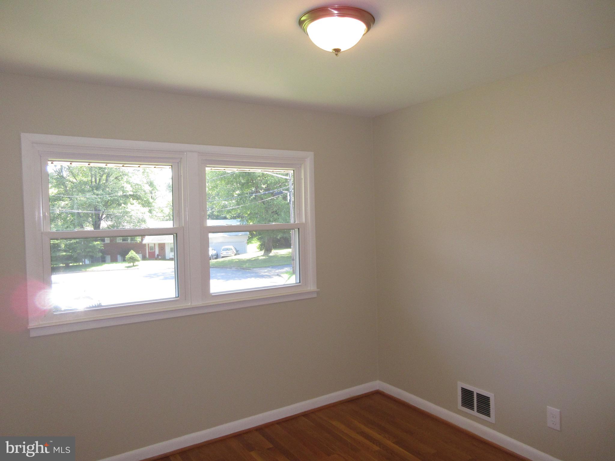 BROYHILL LANGLEY ESTATES - Residential Lease