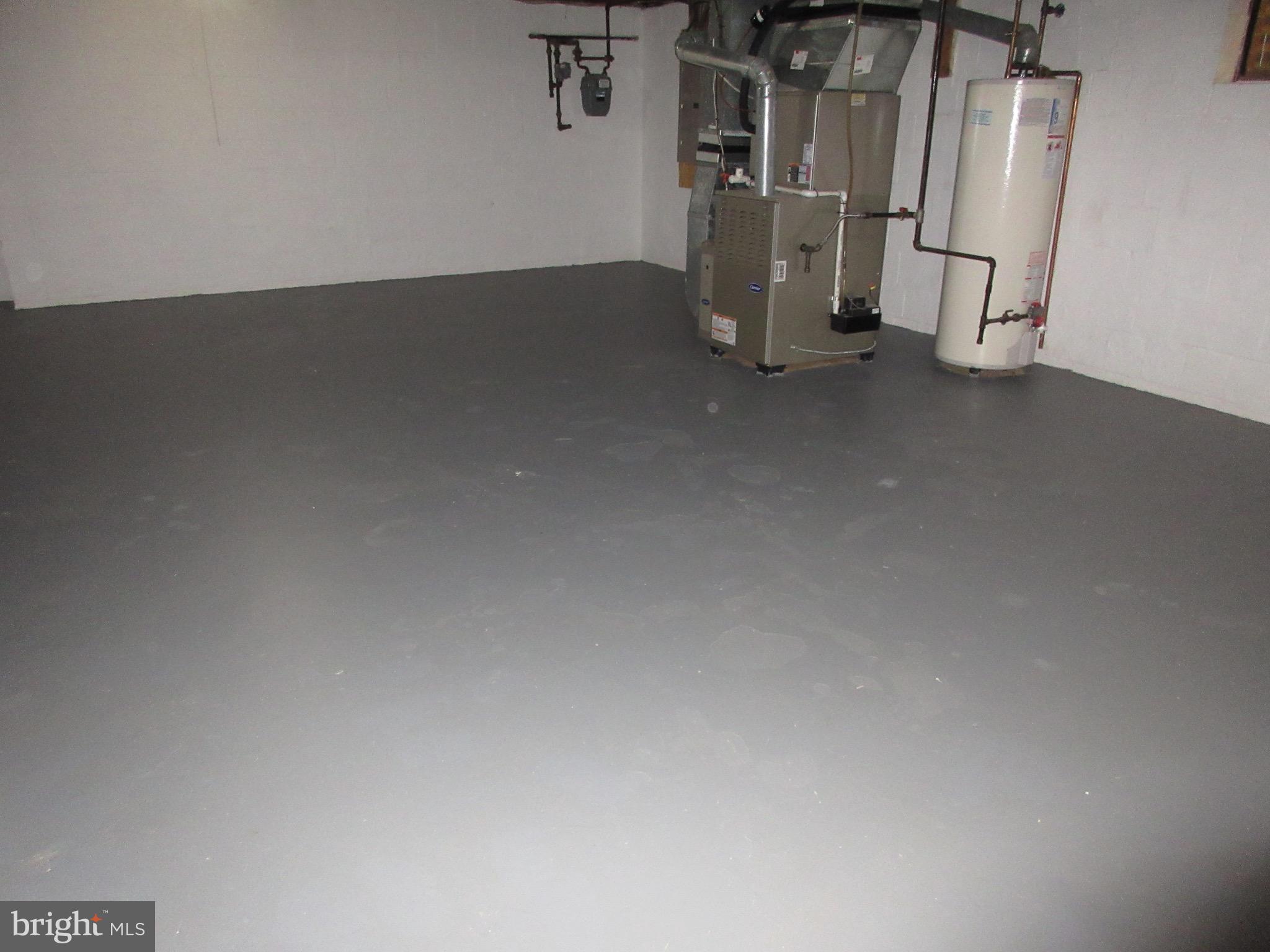 BROYHILL LANGLEY ESTATES - Residential Lease