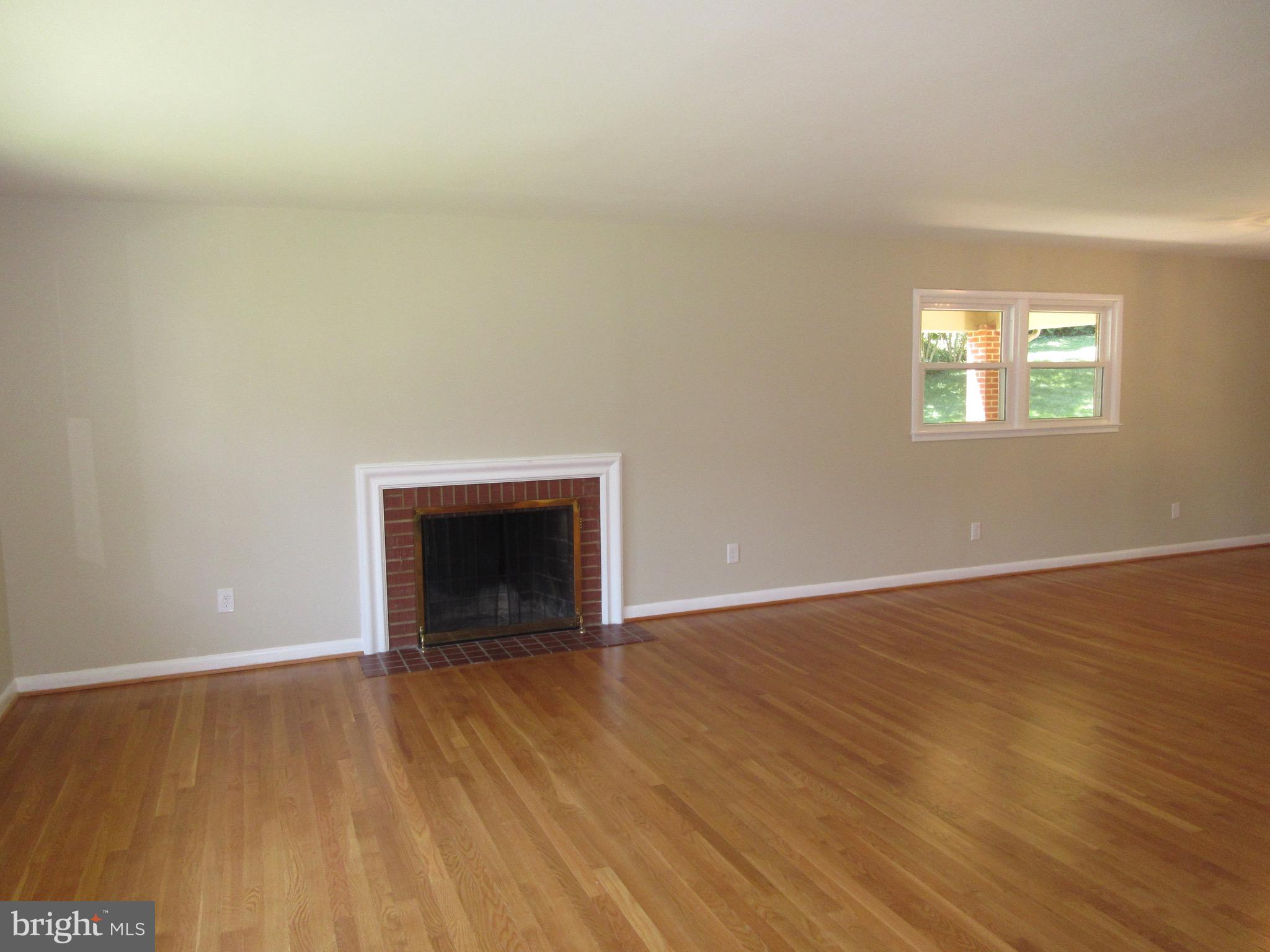 BROYHILL LANGLEY ESTATES - Residential Lease