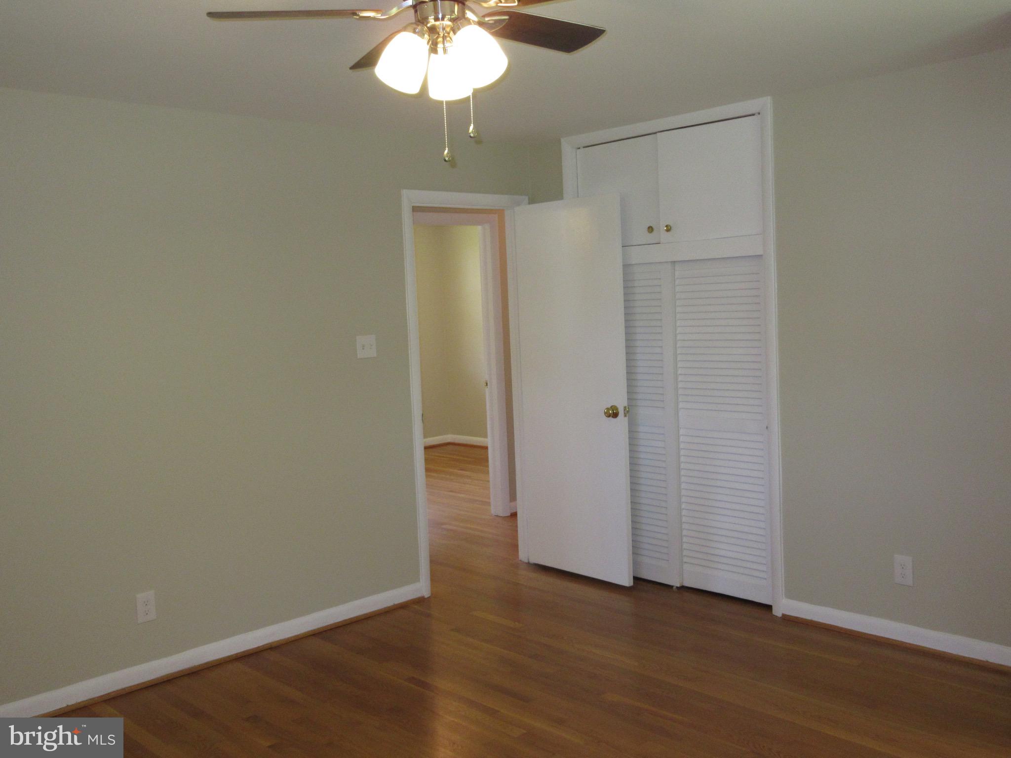 BROYHILL LANGLEY ESTATES - Residential Lease