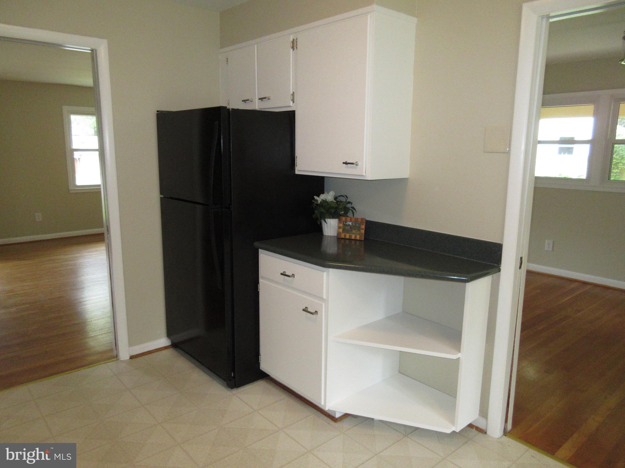 BROYHILL LANGLEY ESTATES - Residential Lease