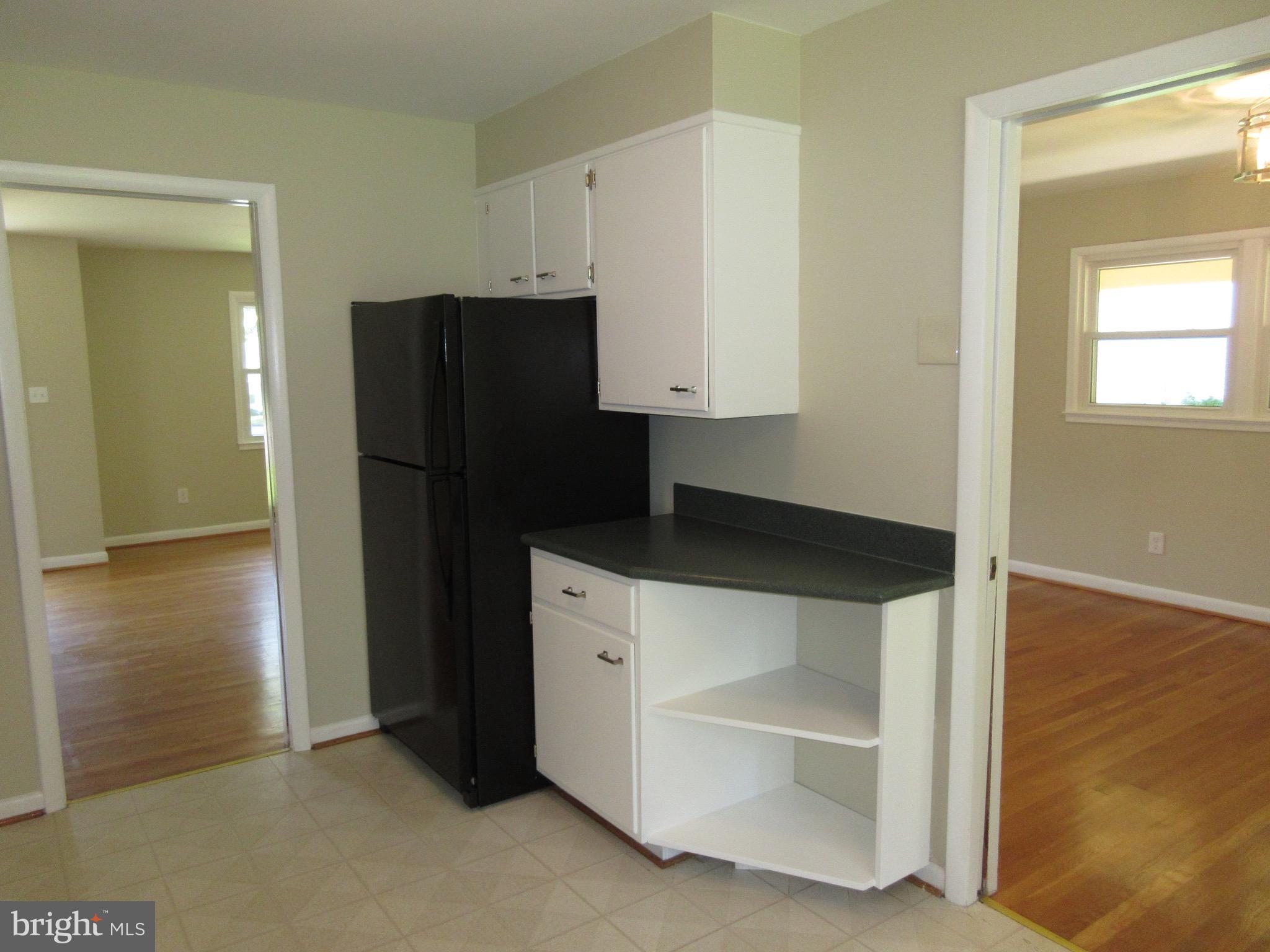 BROYHILL LANGLEY ESTATES - Residential Lease