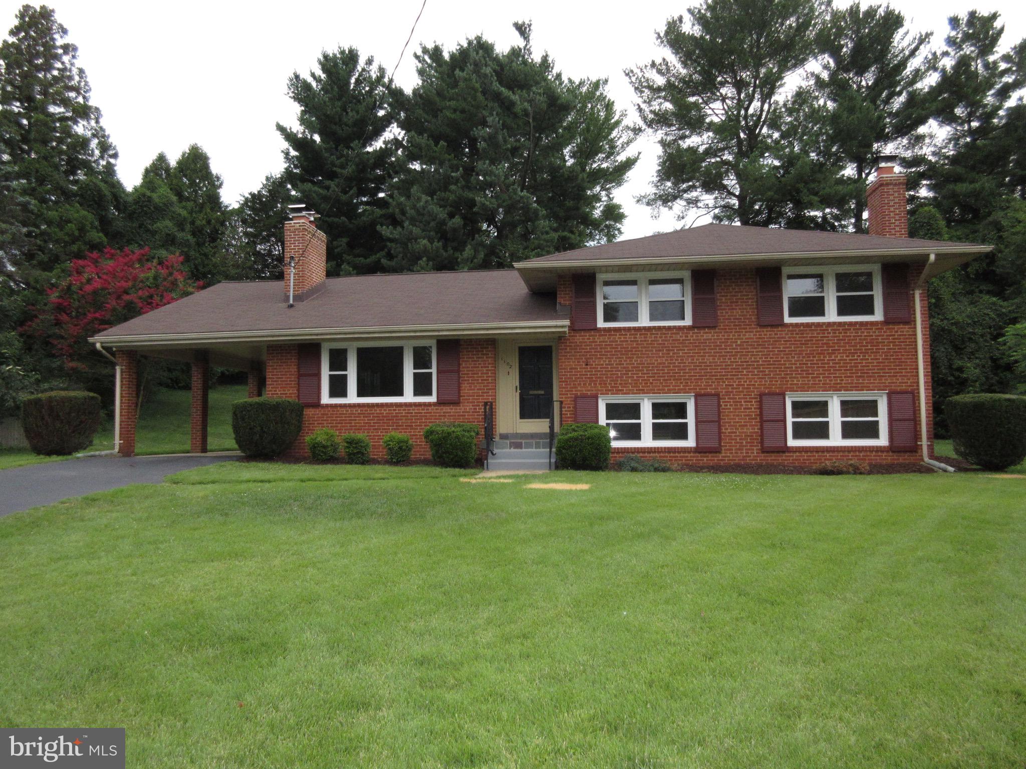 BROYHILL LANGLEY ESTATES - Residential Lease