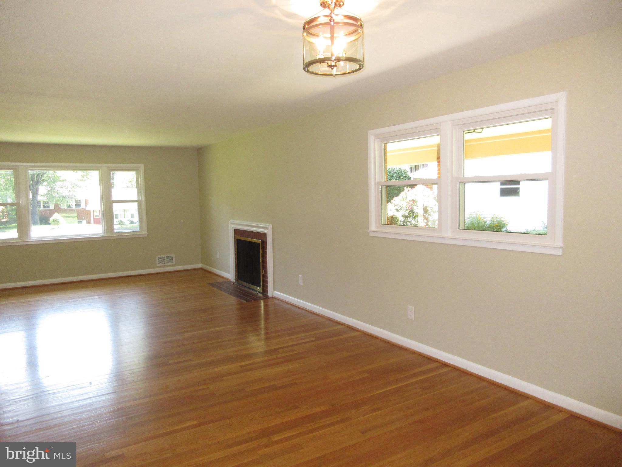 BROYHILL LANGLEY ESTATES - Residential Lease