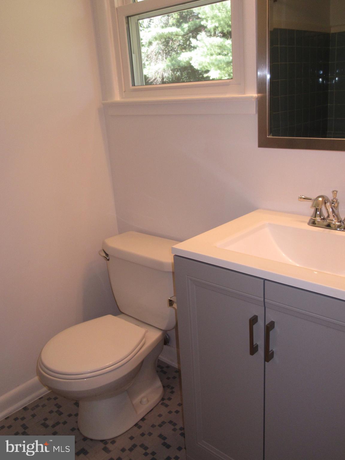 BROYHILL LANGLEY ESTATES - Residential Lease