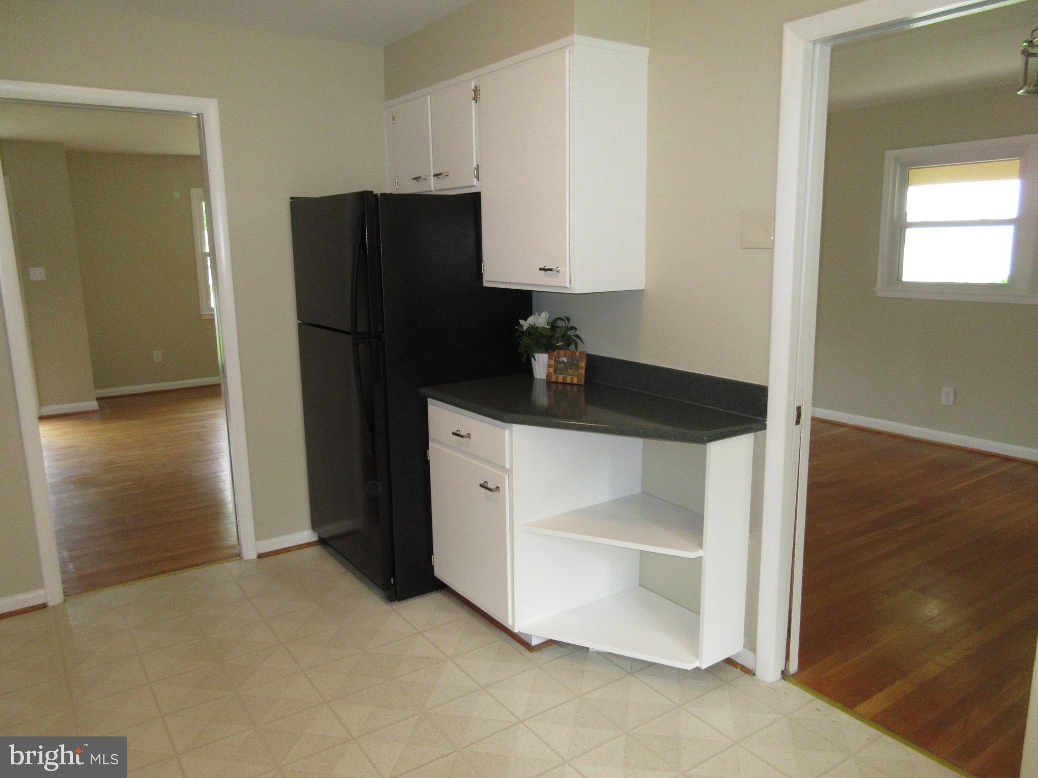 BROYHILL LANGLEY ESTATES - Residential Lease