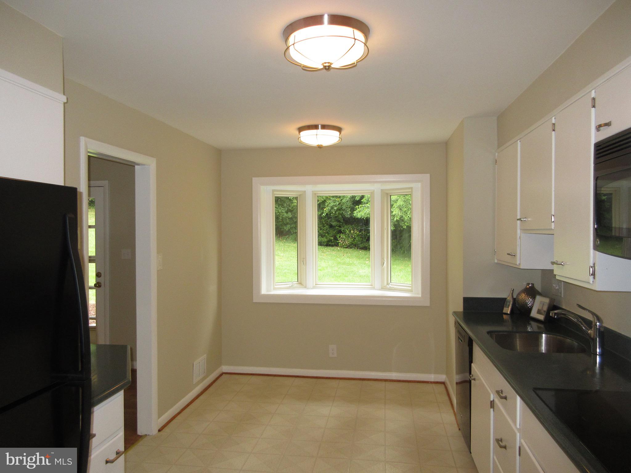 BROYHILL LANGLEY ESTATES - Residential Lease