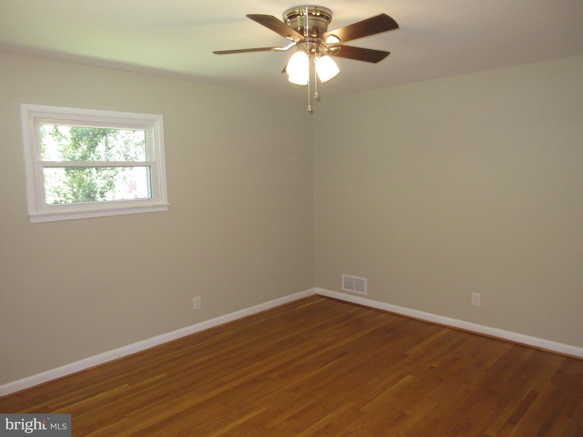 BROYHILL LANGLEY ESTATES - Residential Lease