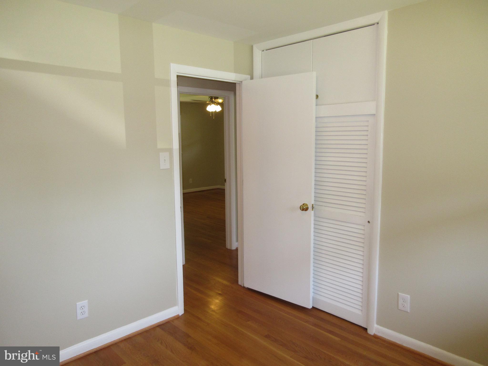 BROYHILL LANGLEY ESTATES - Residential Lease