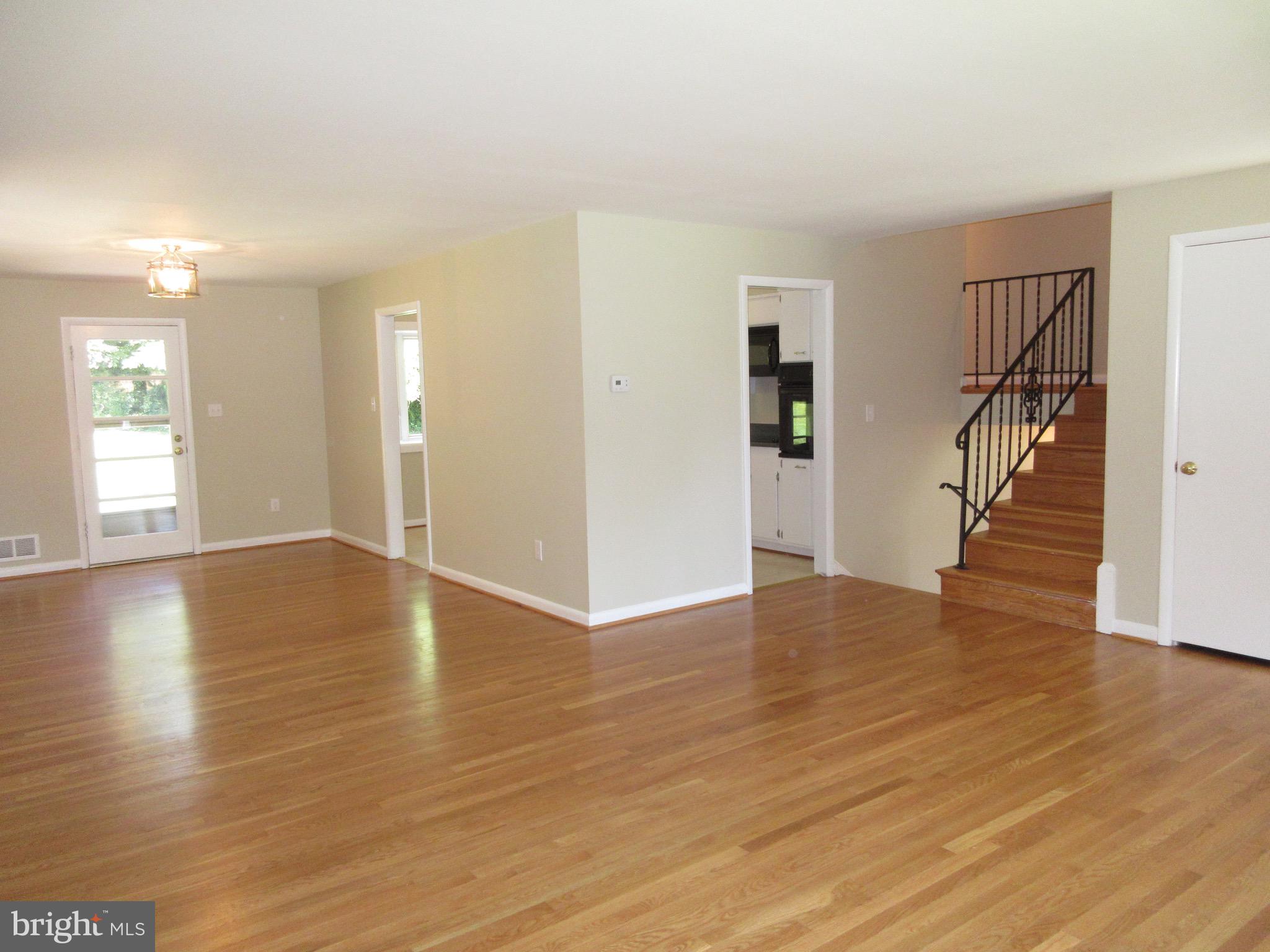 BROYHILL LANGLEY ESTATES - Residential Lease