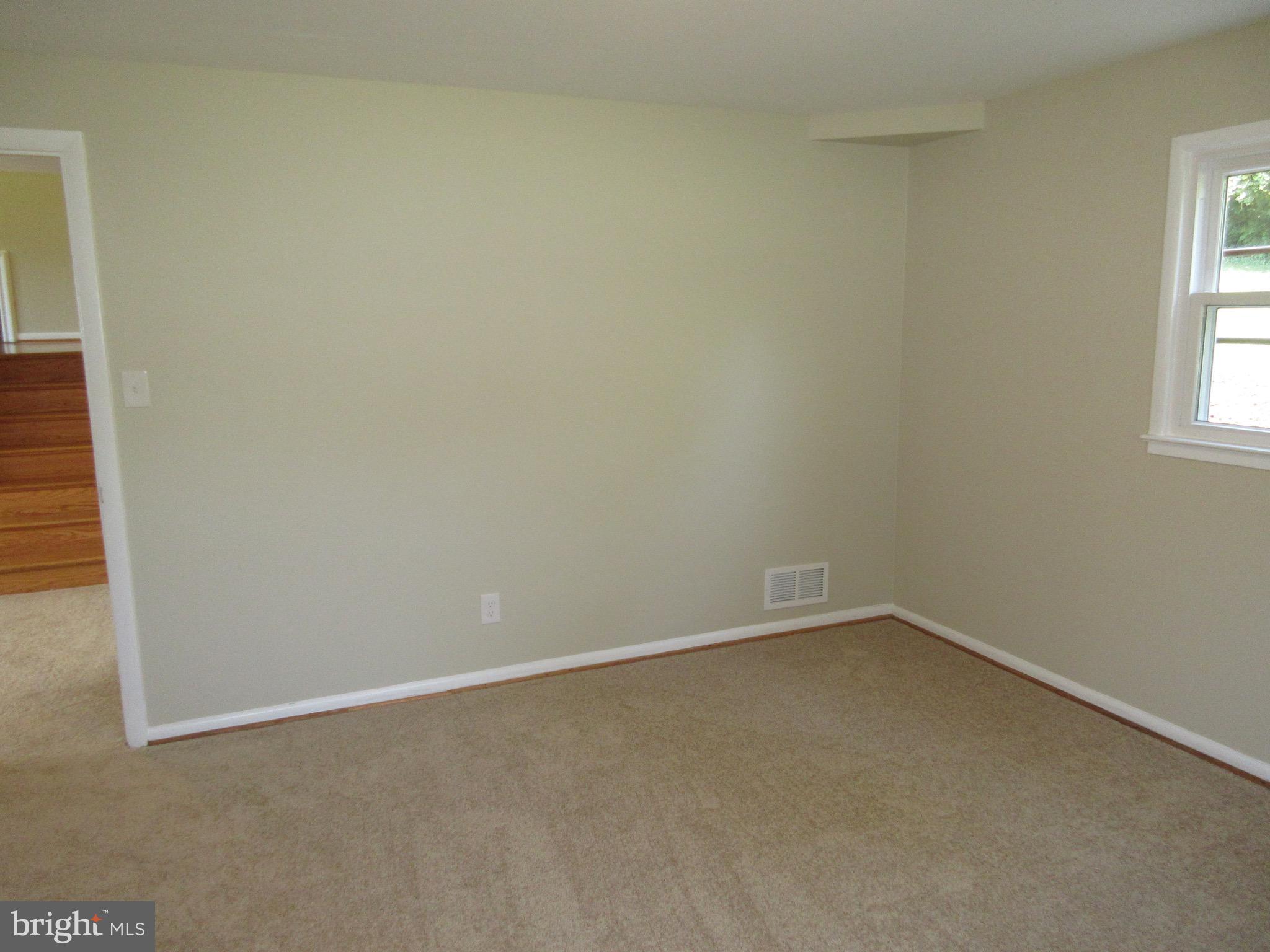 BROYHILL LANGLEY ESTATES - Residential Lease