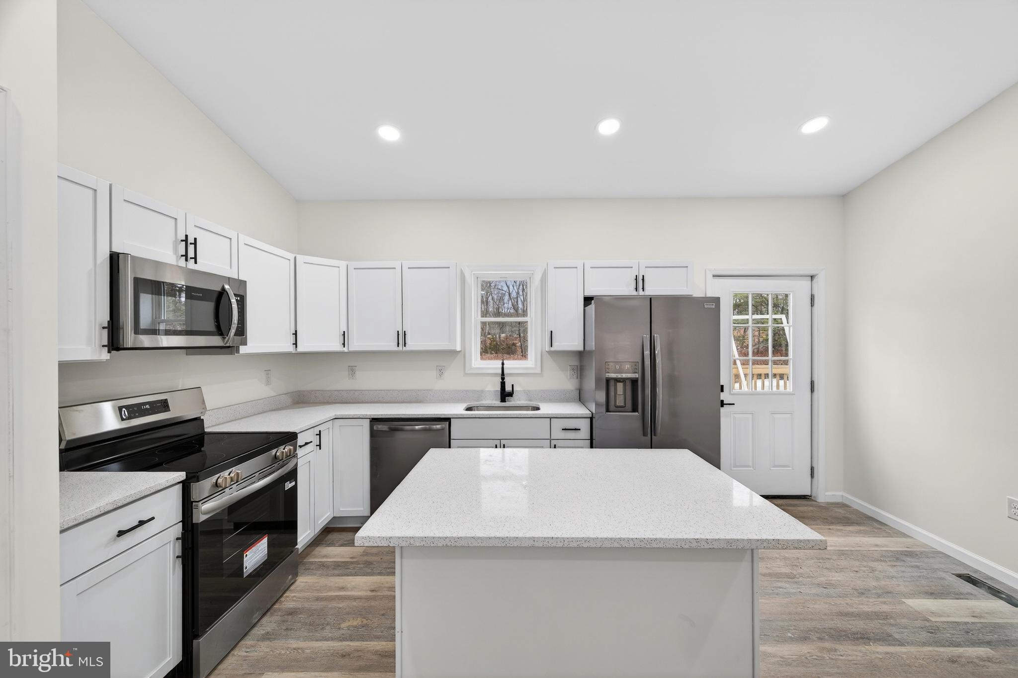 STAGECOACH STOP @ CAPON BRIDGE - Residential