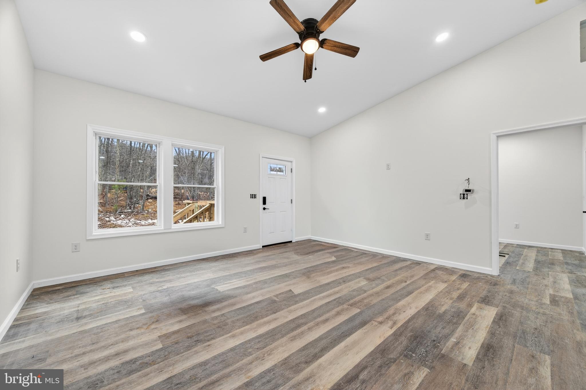 STAGECOACH STOP @ CAPON BRIDGE - Residential