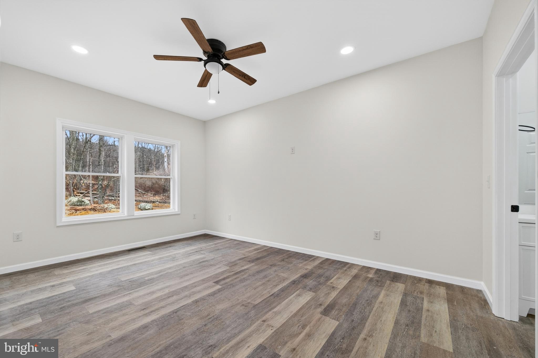 STAGECOACH STOP @ CAPON BRIDGE - Residential