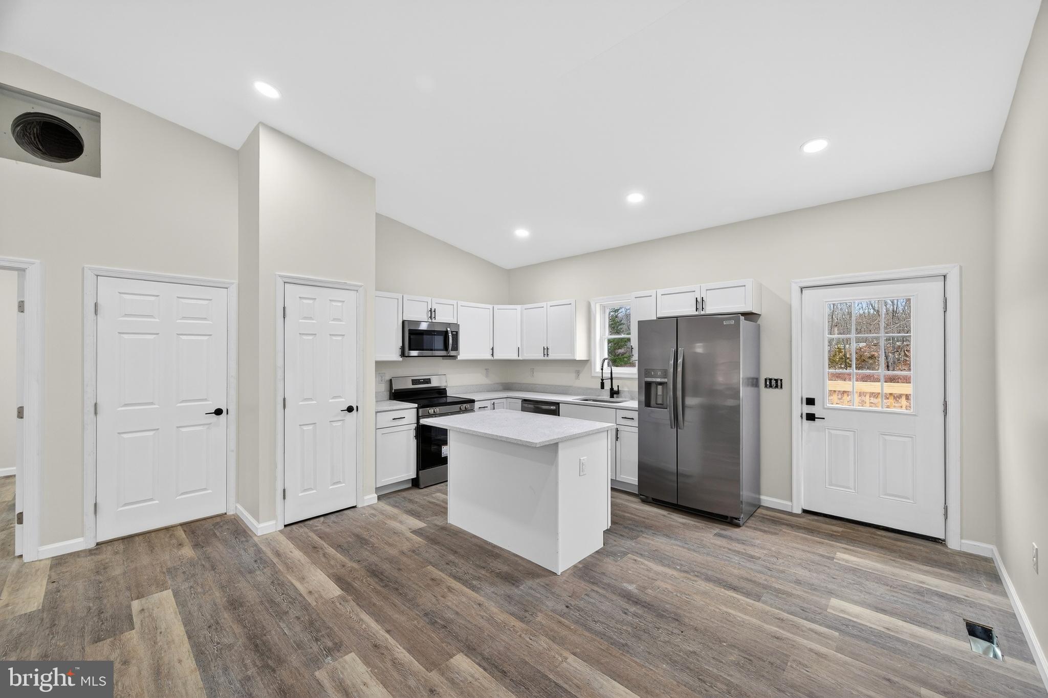 STAGECOACH STOP @ CAPON BRIDGE - Residential