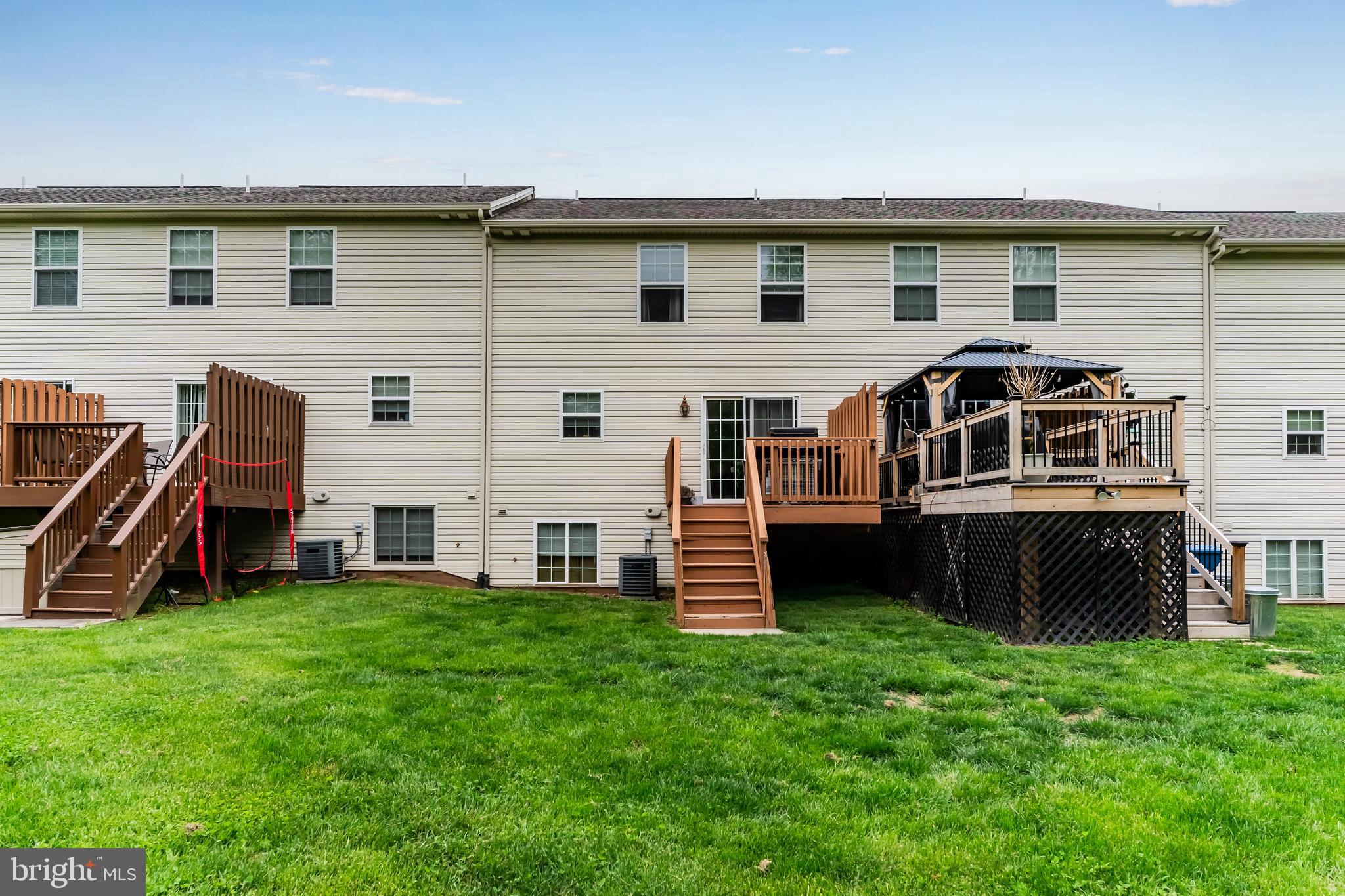 153 MAPLETON BOULEVARD