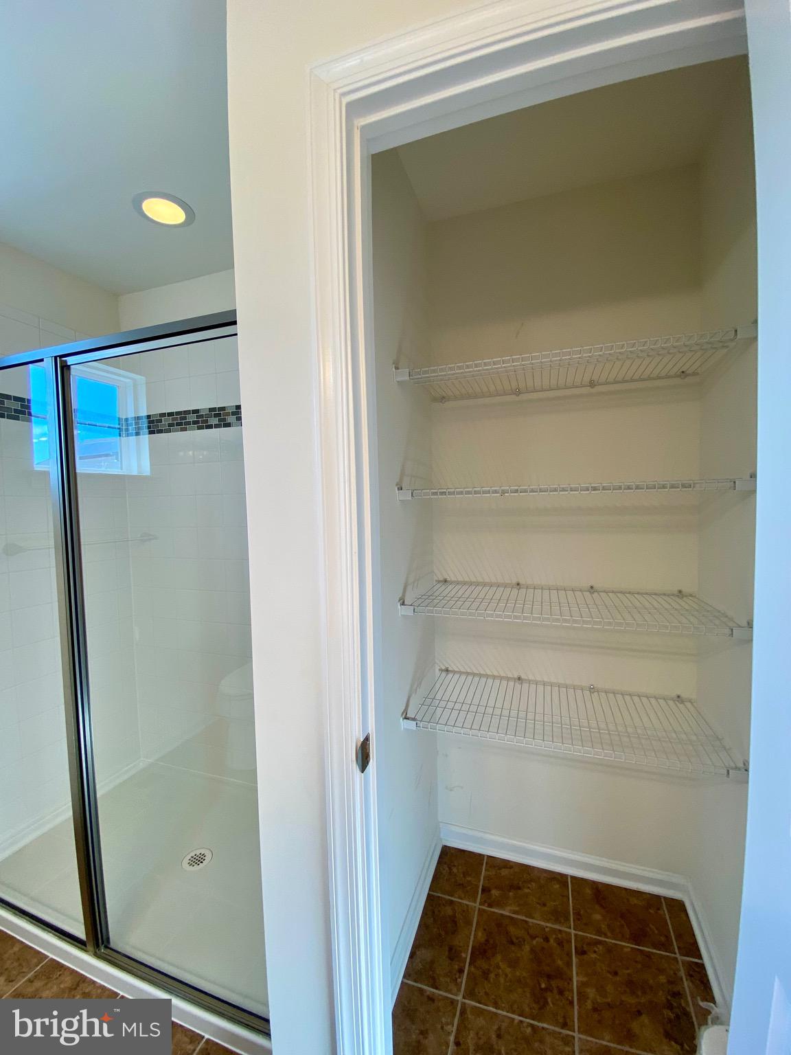 FIELDS AT ROCK GLENN - Residential Lease