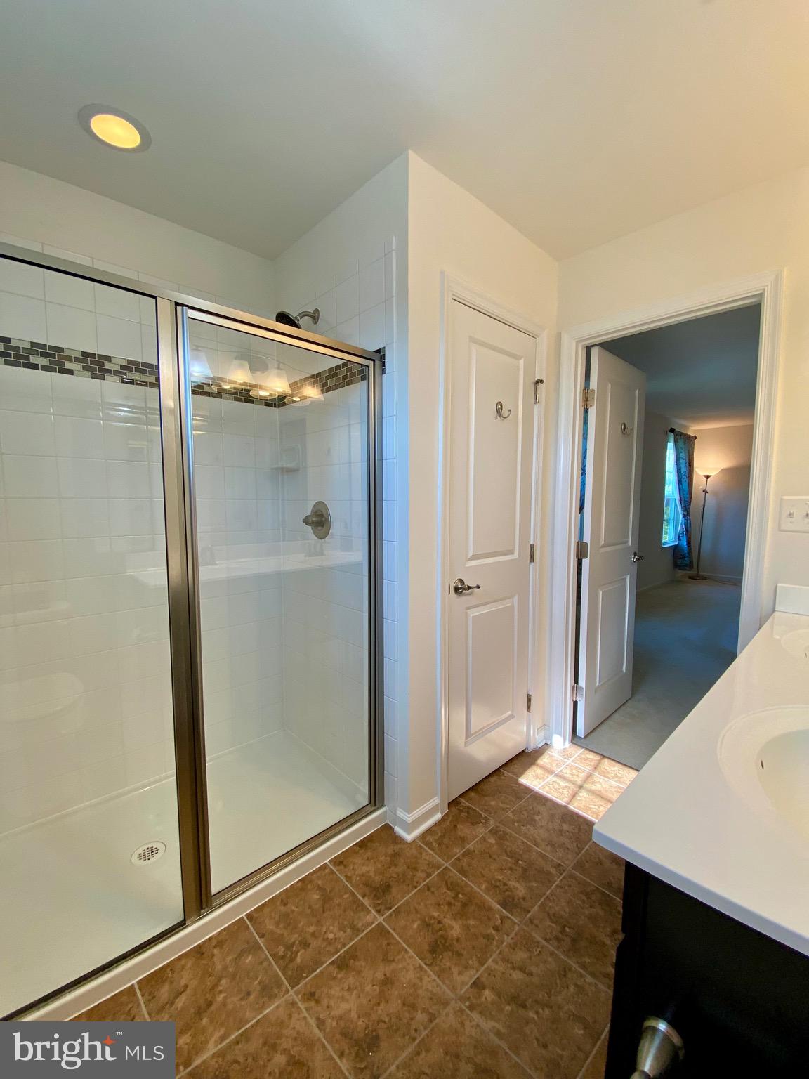 FIELDS AT ROCK GLENN - Residential Lease