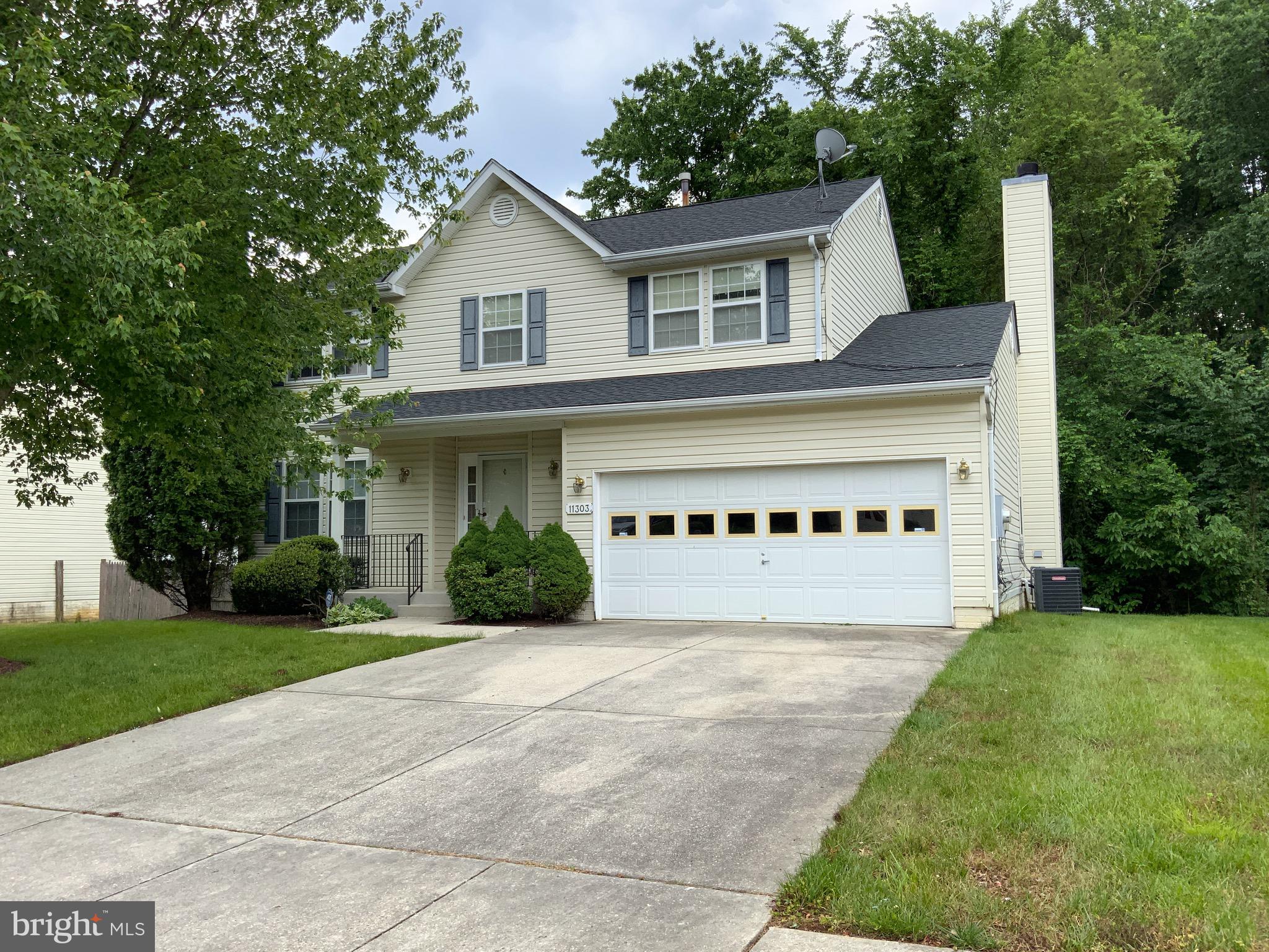 MANOR KNOLLS - Residential