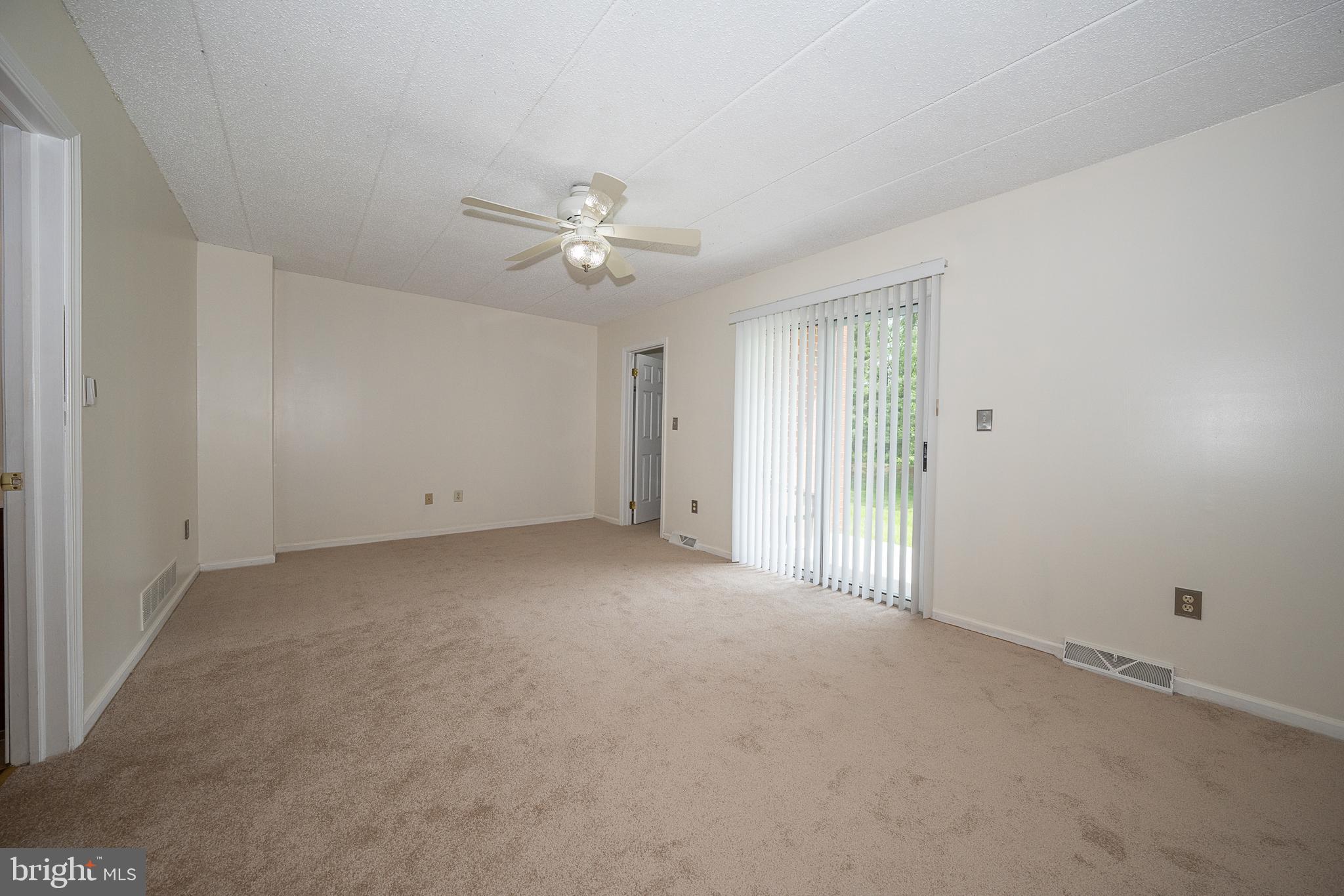 GOSHEN COMMONS - Residential Lease