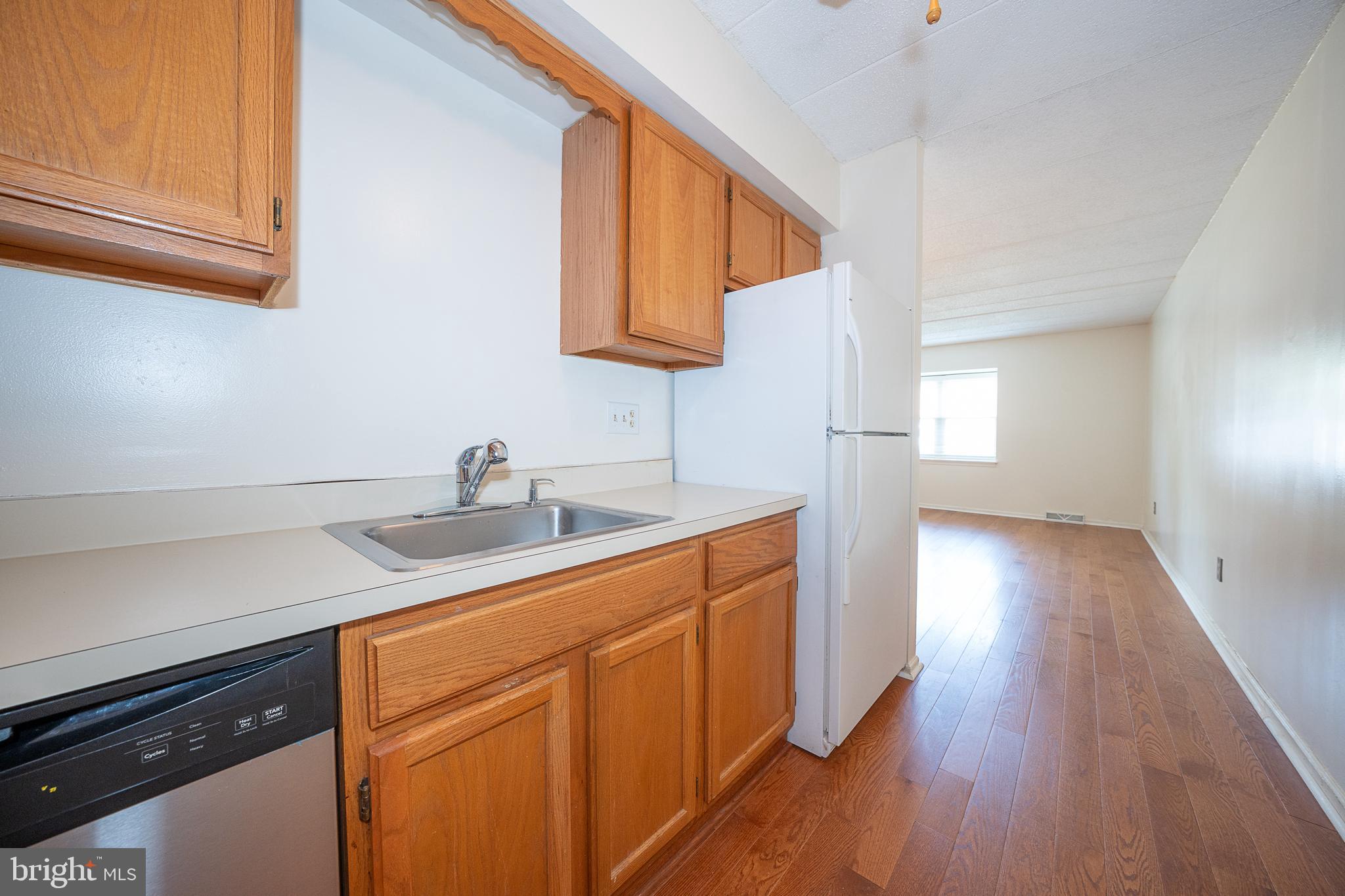 GOSHEN COMMONS - Residential Lease