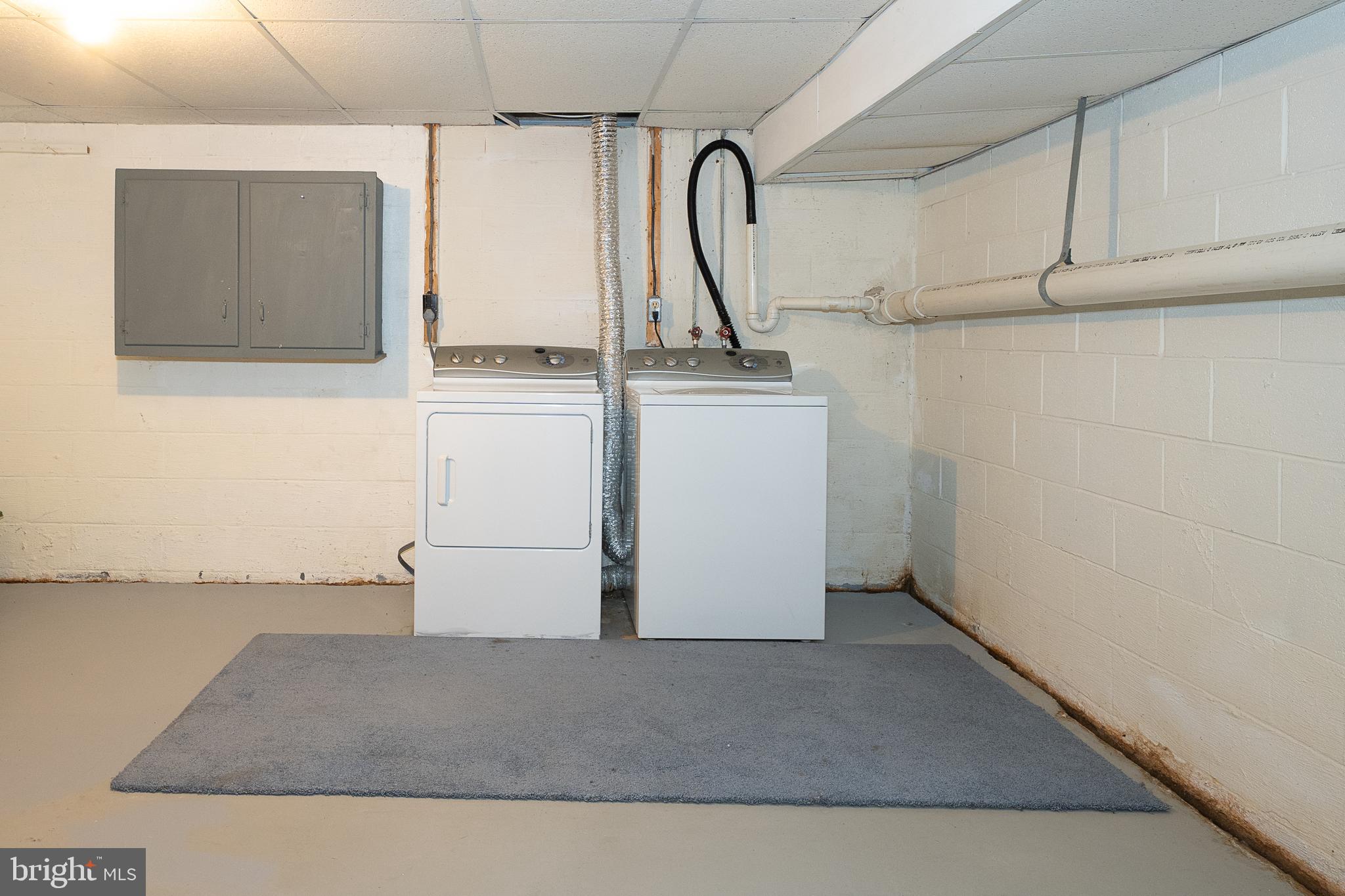 GOSHEN COMMONS - Residential Lease