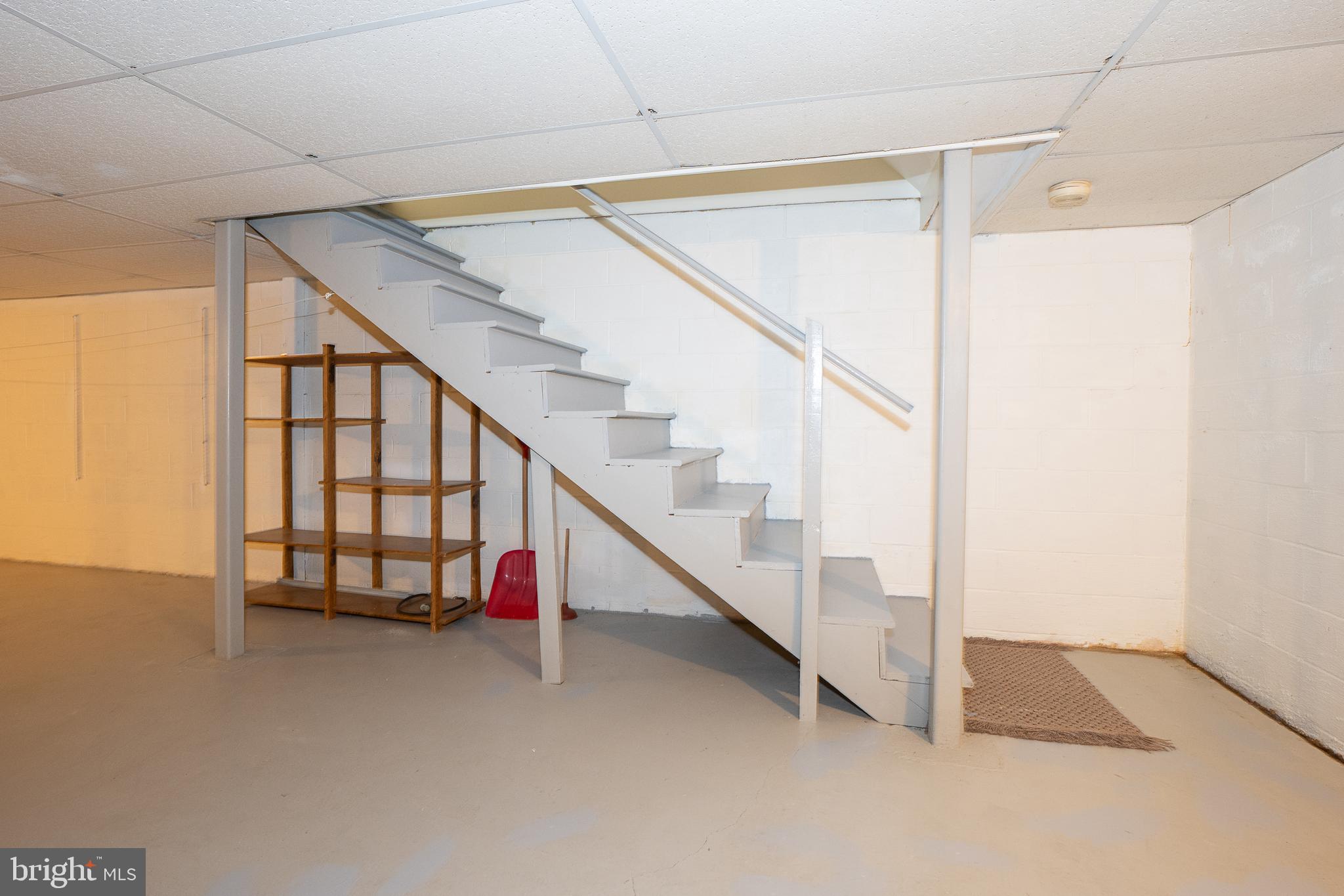 GOSHEN COMMONS - Residential Lease