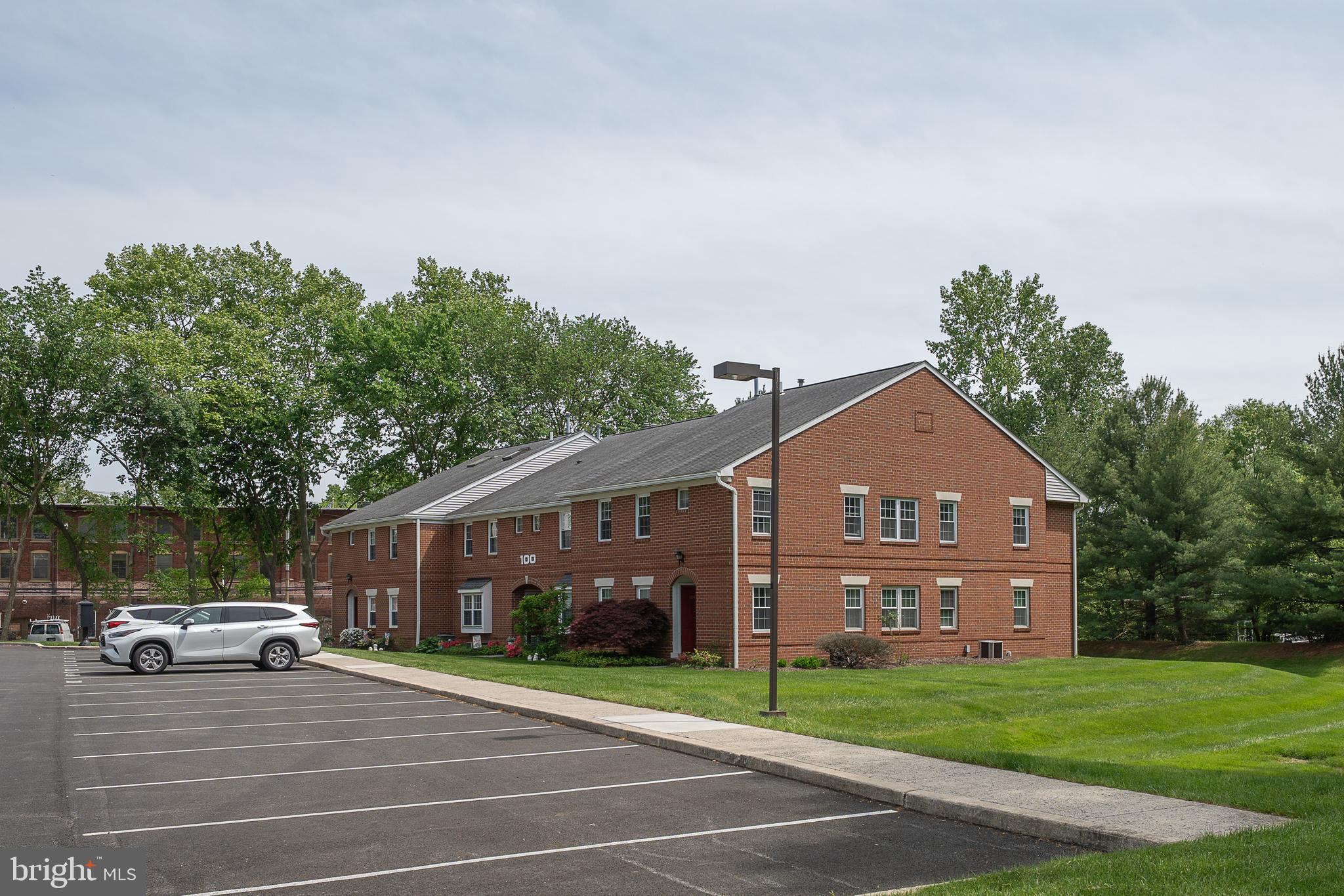 GOSHEN COMMONS - Residential Lease