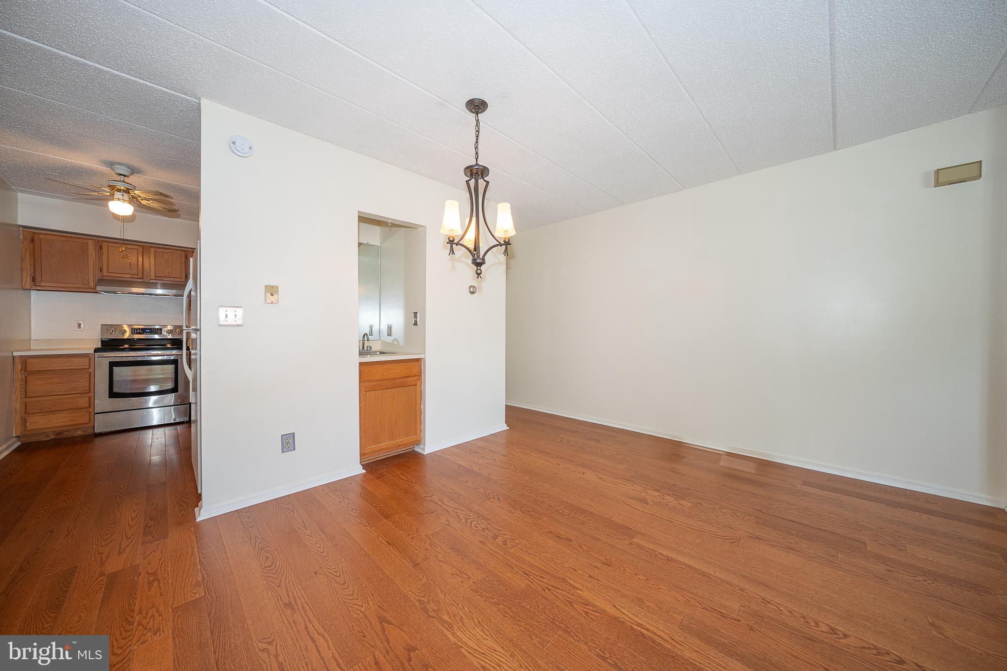 GOSHEN COMMONS - Residential Lease