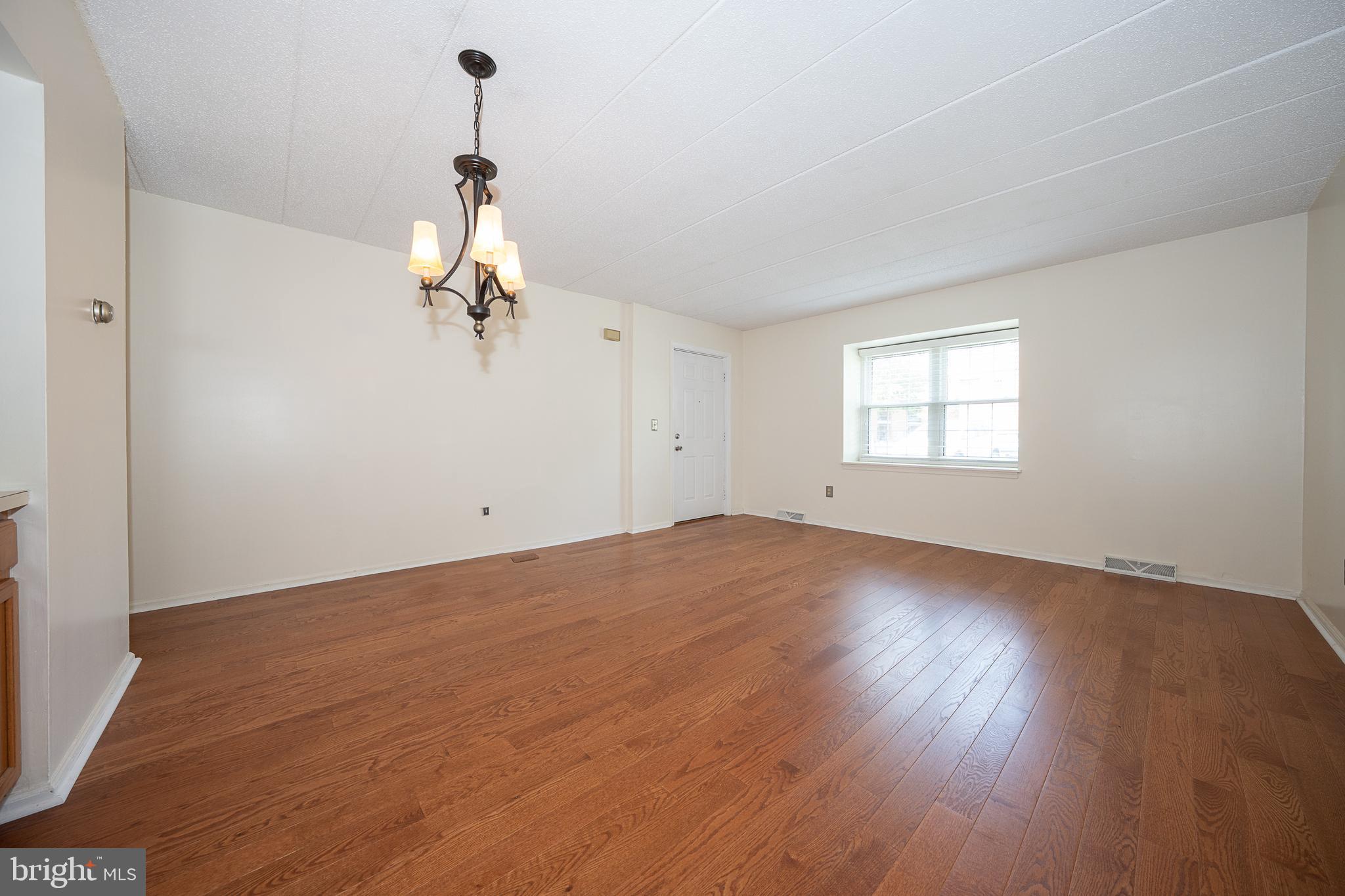 GOSHEN COMMONS - Residential Lease