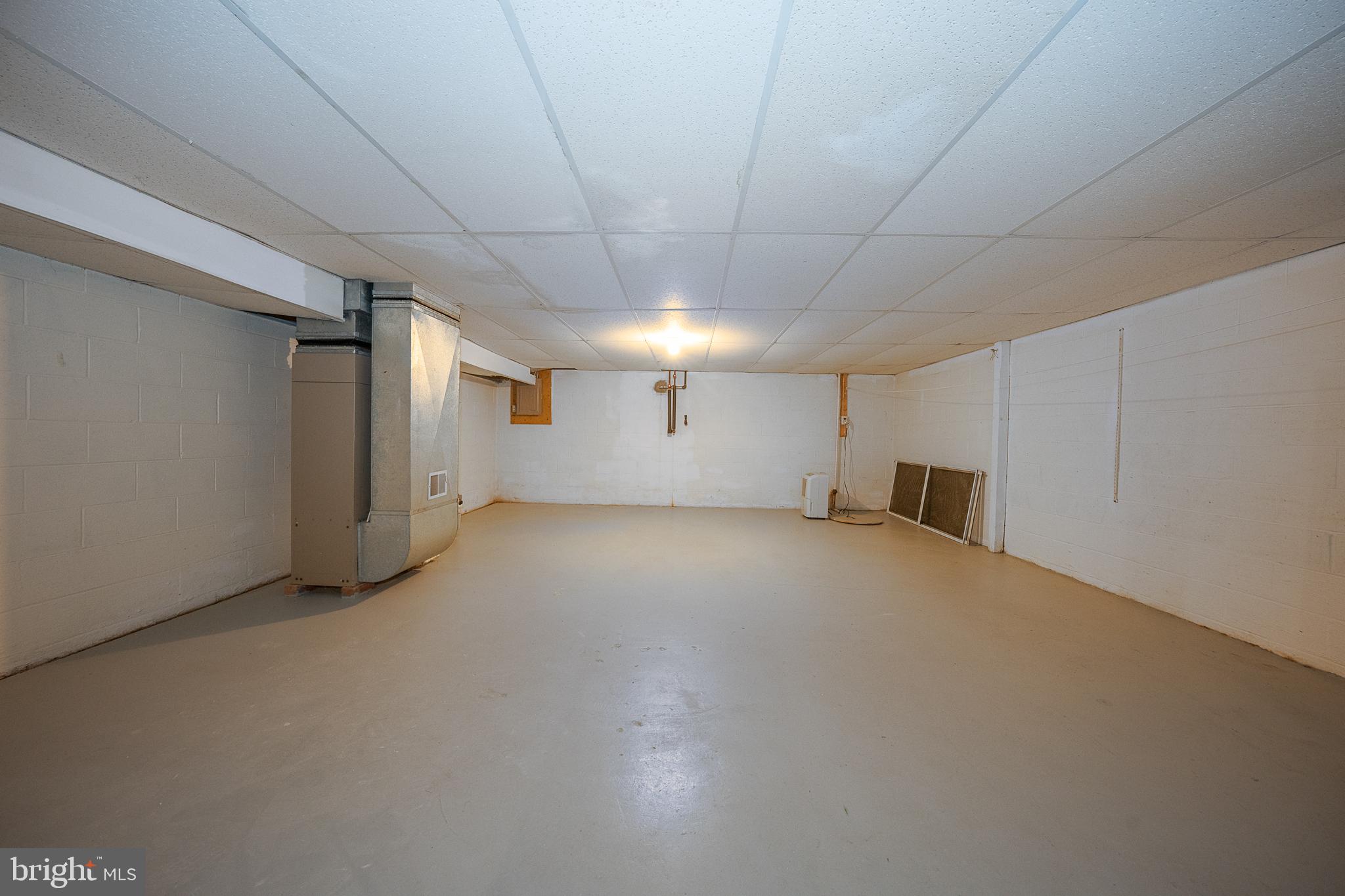 GOSHEN COMMONS - Residential Lease