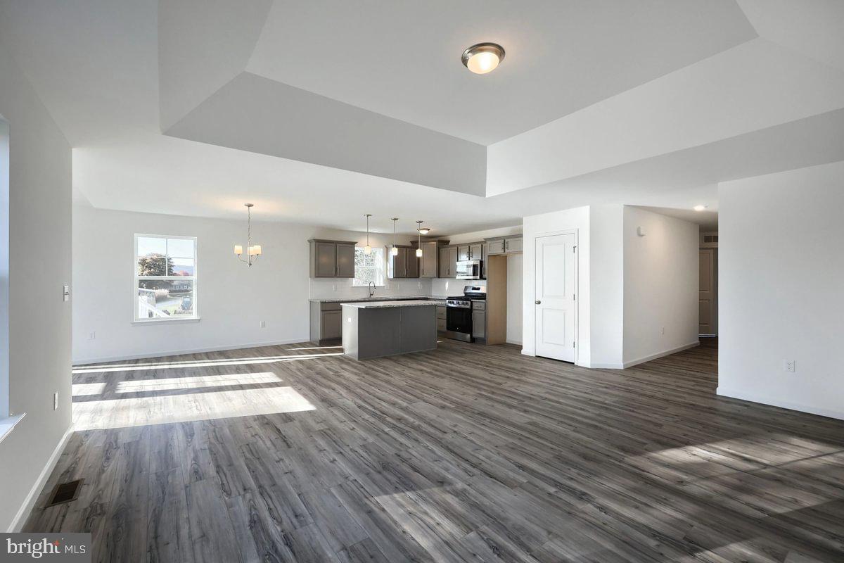 STONEHENGE - Residential