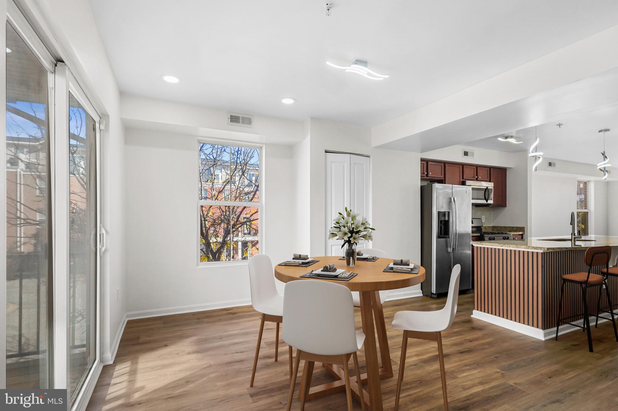 GREEKTOWN - Residential