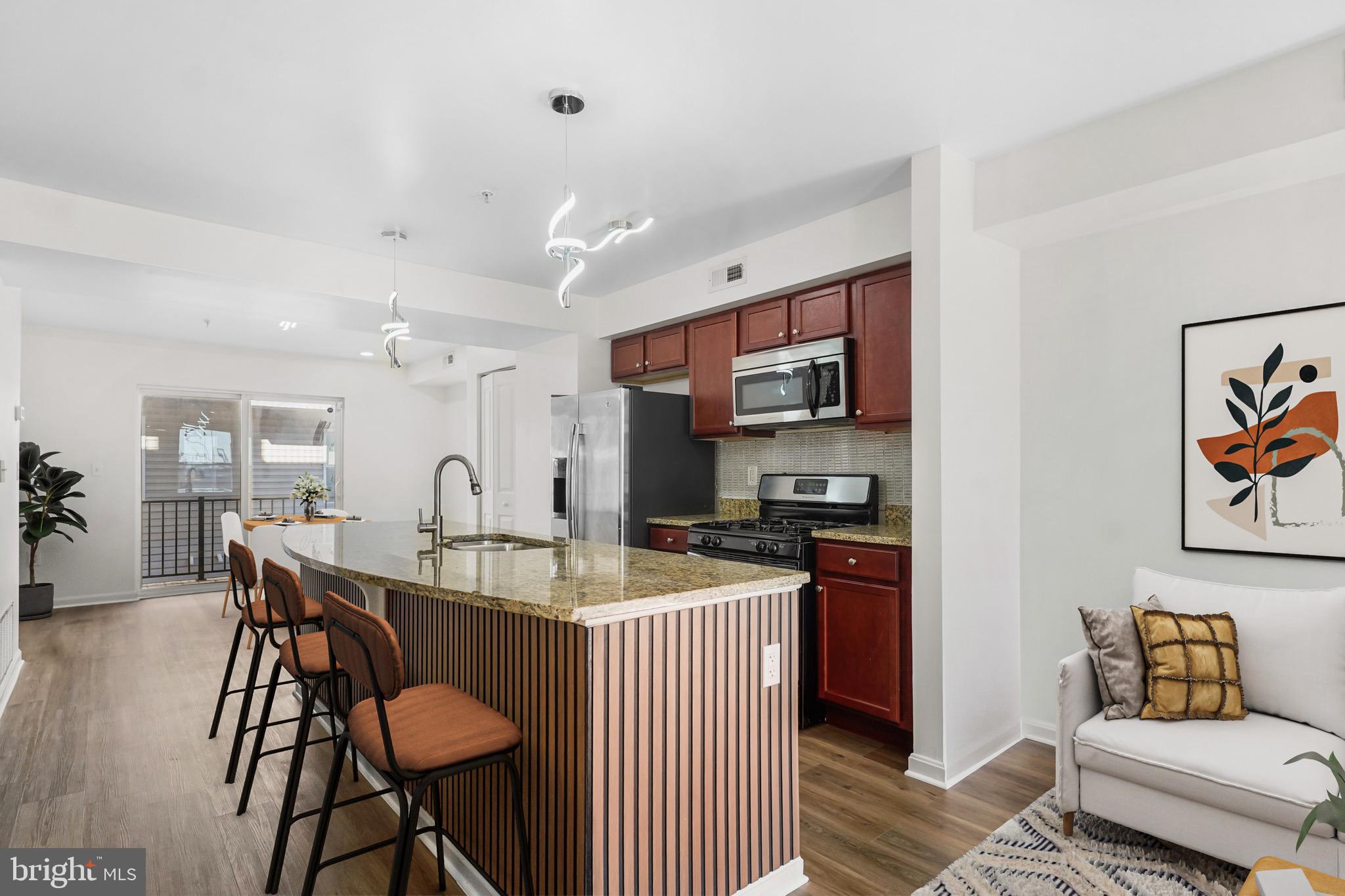 GREEKTOWN - Residential