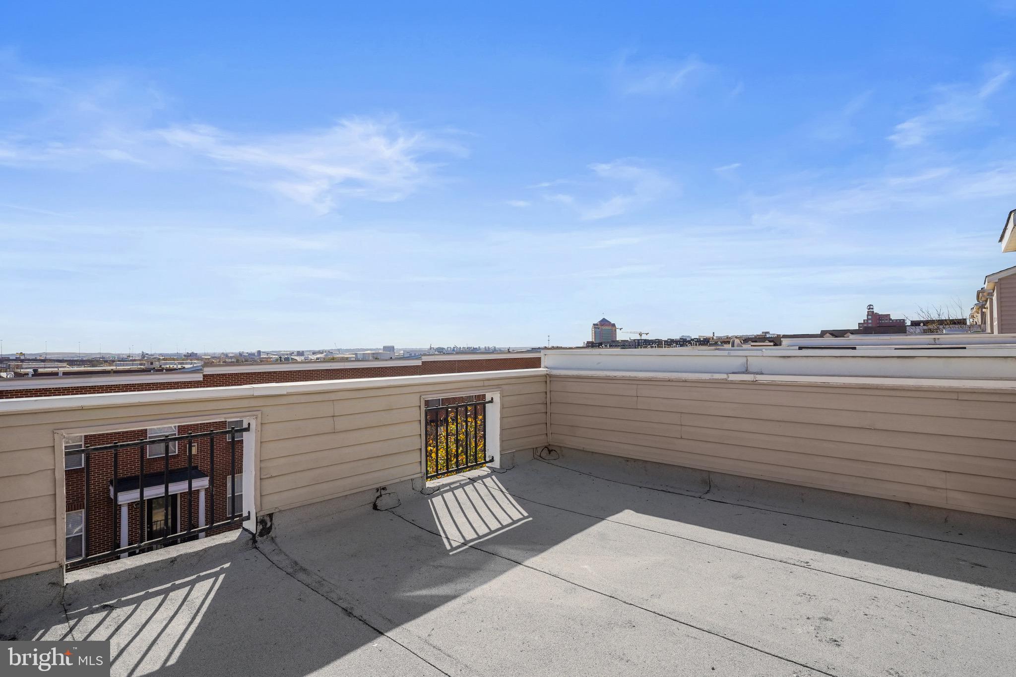 GREEKTOWN - Residential