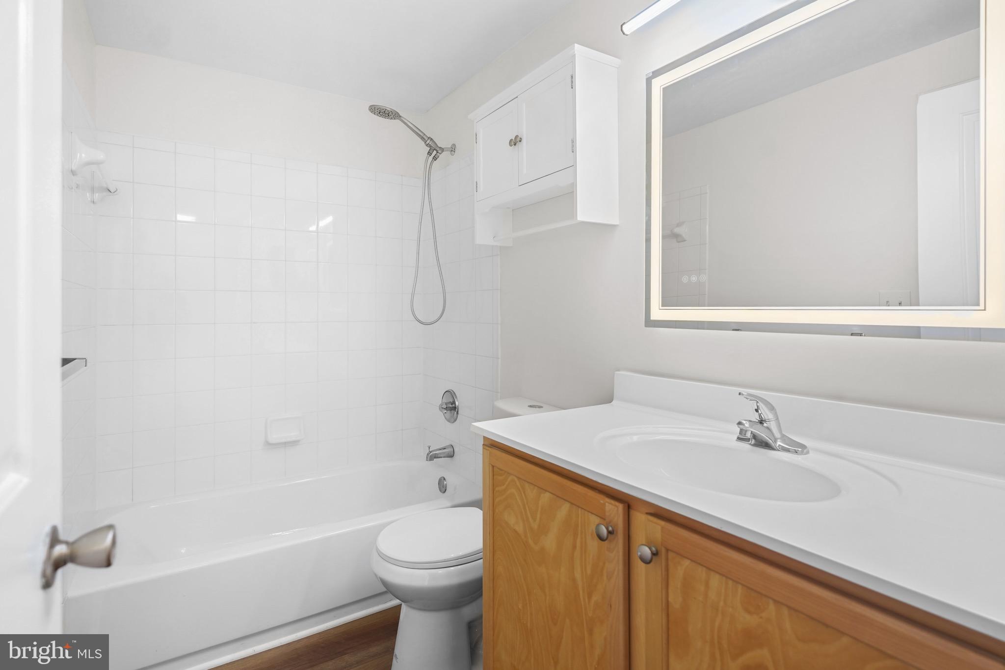 GREEKTOWN - Residential